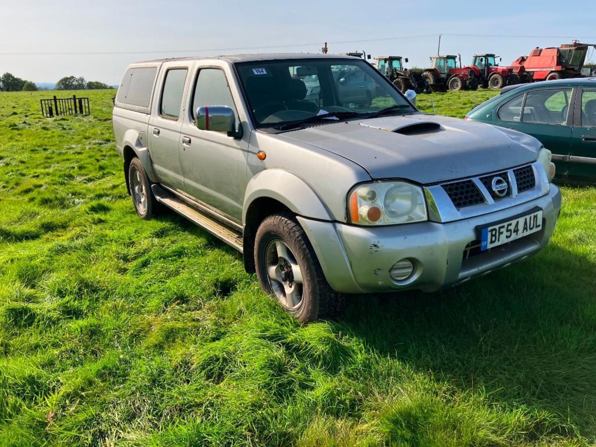 2004 Nissan Navara 2.5Di 4wd double cab manual pickup with Snugtop canopy, leather interior on 255/7