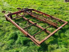 Conventional bale grab with JCB Compact brackets