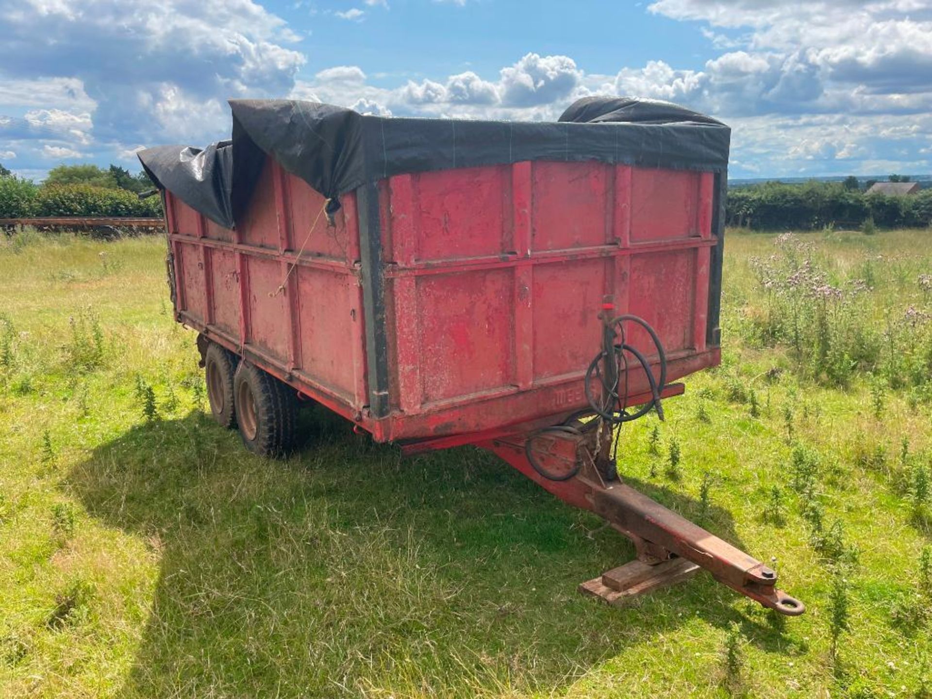 1977 Weeks 8t twin axle dropside trailer with manual tailgate and grain chute on 10.0/75-15.3 wheels - Image 3 of 5