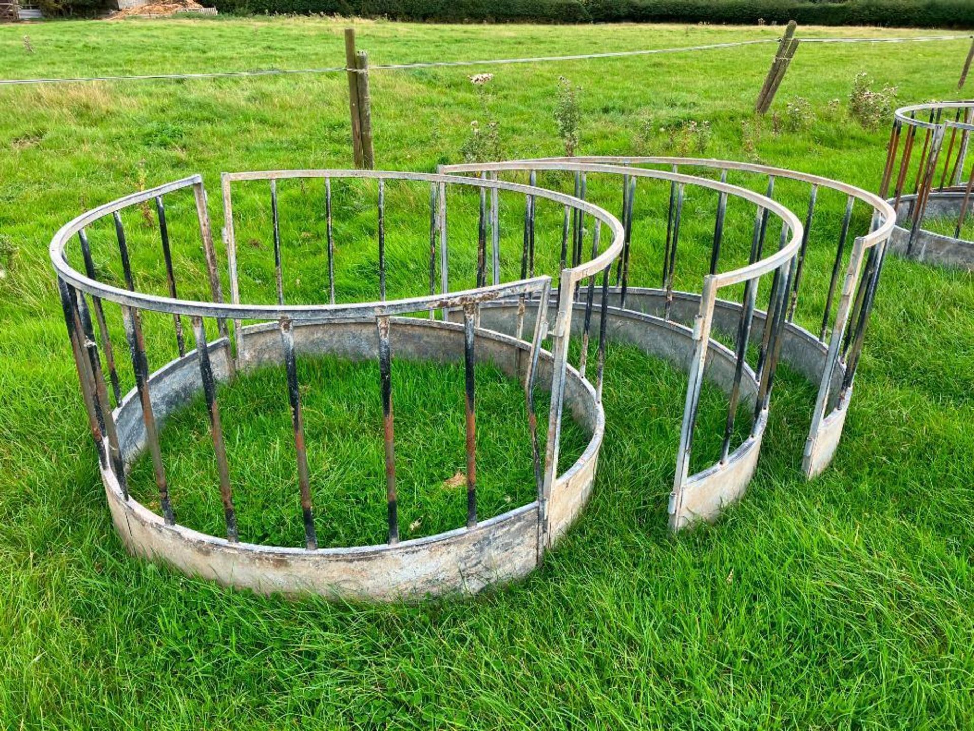 2No galvanised sheep ring feeders - Image 2 of 2