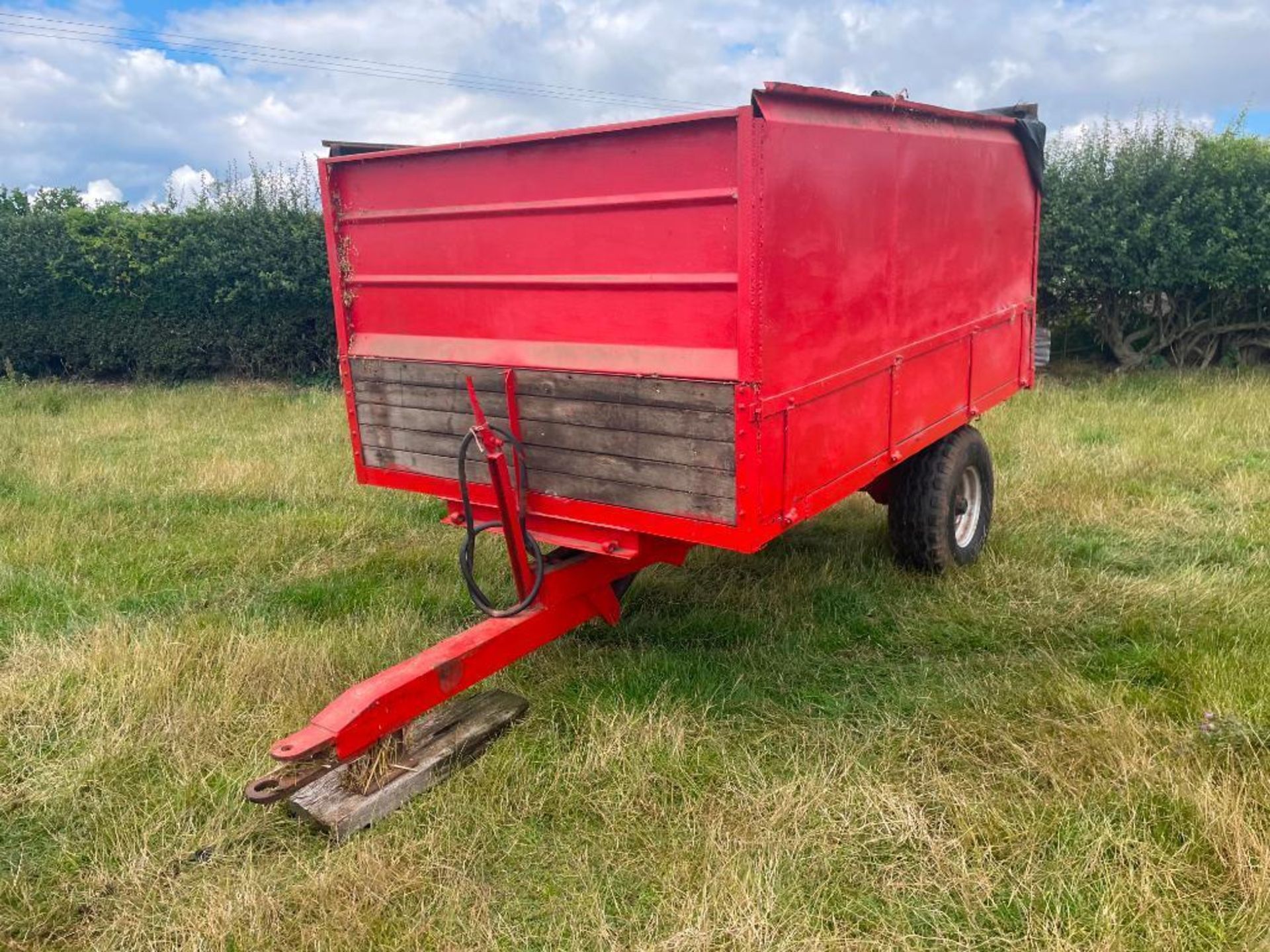 Dropside 6t single axle trailer with grain chute on 12.5/80-15.3 wheels and tyres - Image 13 of 16