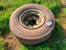 Single 13.5/75-17 wheel and tyre