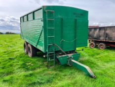 Barham Bodies Ltd c.12t twin axle grain trailer with manual tailgate on 385/65R22.5 wheels and tyres