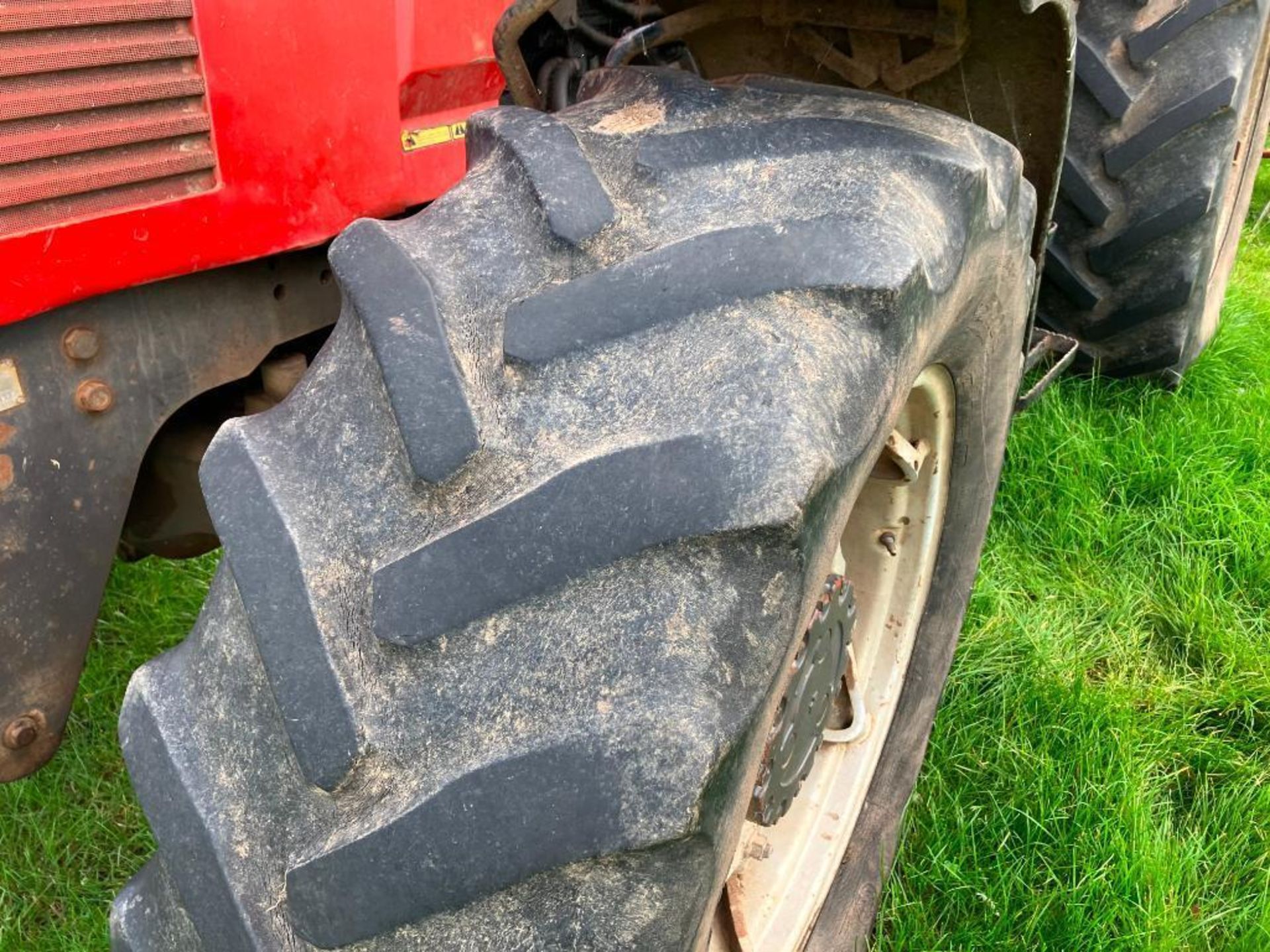 1995 Massey Ferguson 3655 Dynashift 4wd Datatronic tractor with 3 manual spools, front linkage and P - Image 18 of 23