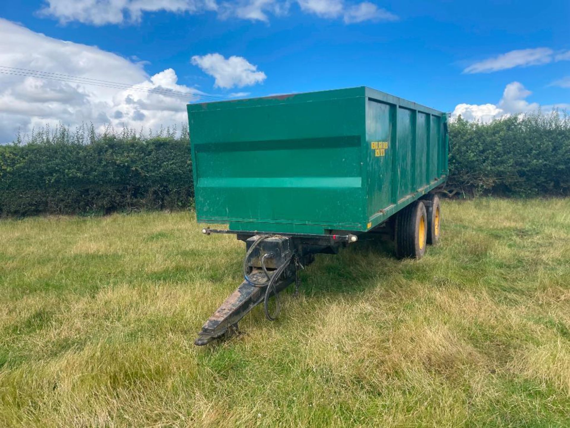 1998 Merrick Loggin 16t twin axle grain trailer with sprung drawbar and hydraulic tailgate on 385/65 - Image 6 of 16