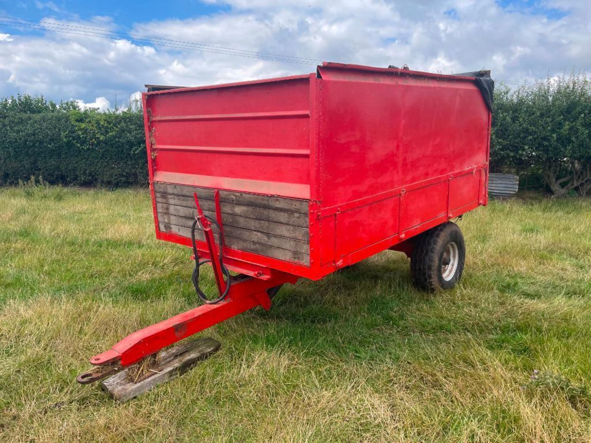Dropside 6t single axle trailer with grain chute on 12.5/80-15.3 wheels and tyres - Image 12 of 16