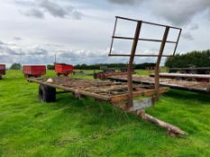 Bale trailer 25ft single axle with front rave on 9-20 wheels and tyres