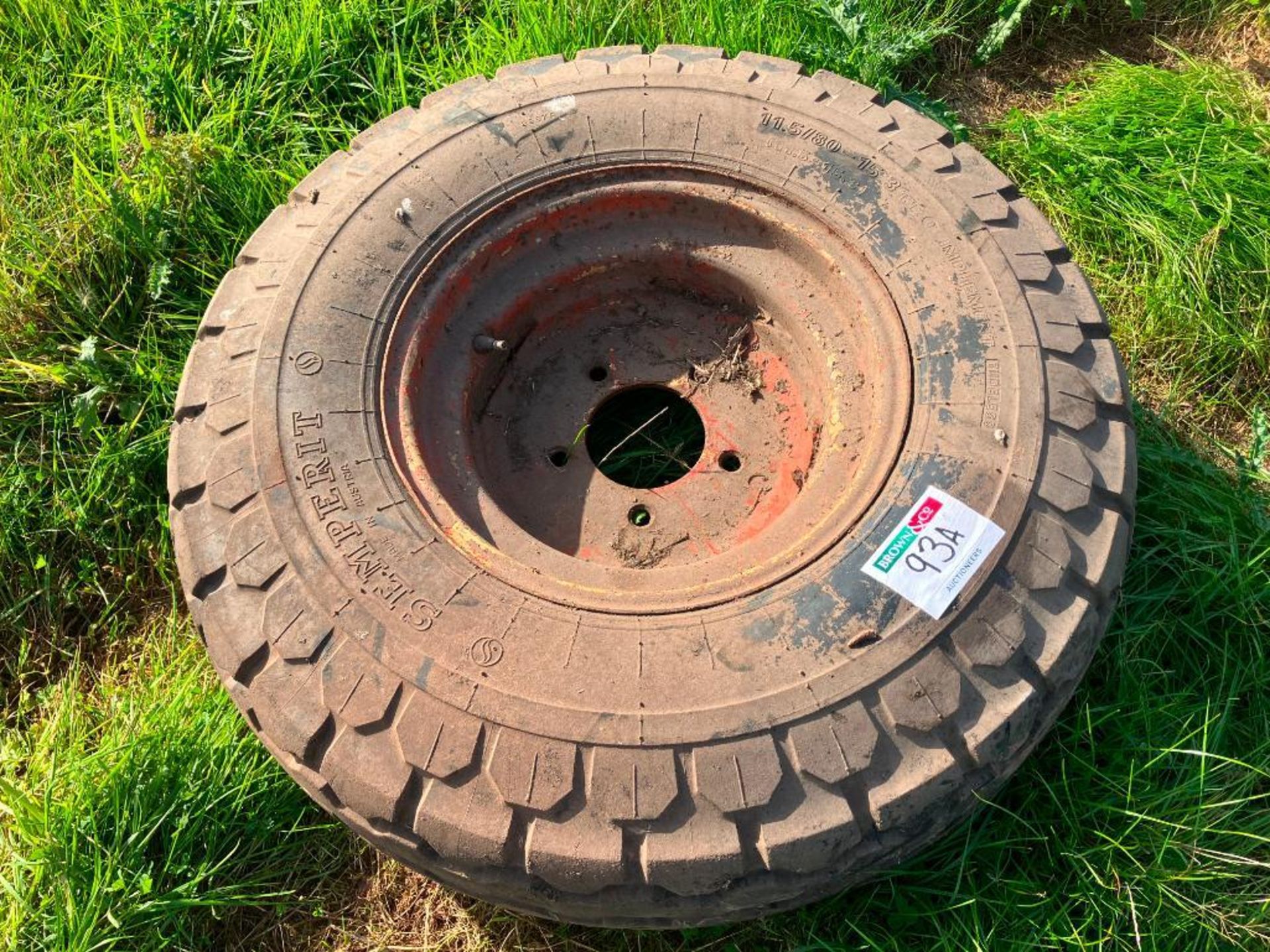 Single 11.5/80-15.3 wheel and tyre