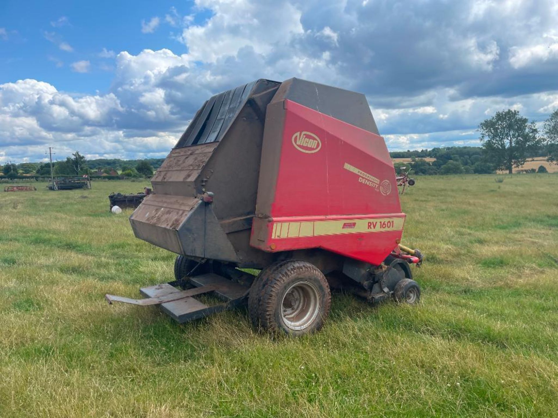 Vicon RV1601 Progressive Density Plus round belt baler on 15.0/55-17 wheels and tyres. Serial No: WD - Image 14 of 24