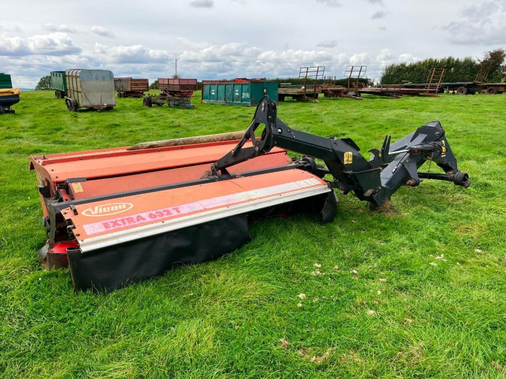 Vicon Extra 632T 3.2m vertical folding mower conditioner, linkage mounted. Serial No: 404540