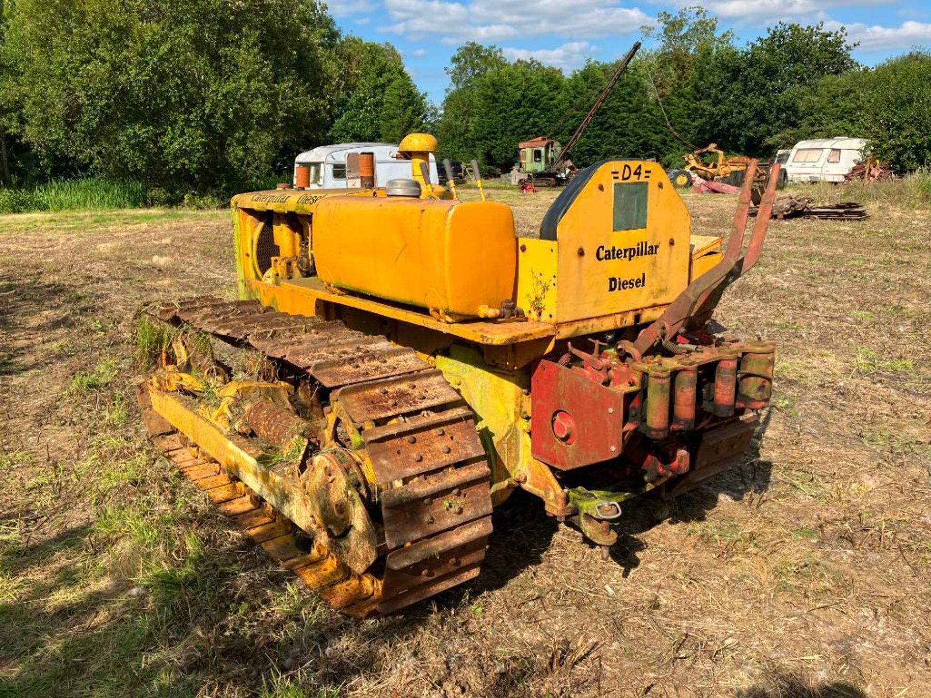 1949 Caterpillar D4 wide gauge metal tracked crawler with 16" tracks , swinging drawbar and rear cab - Image 5 of 18