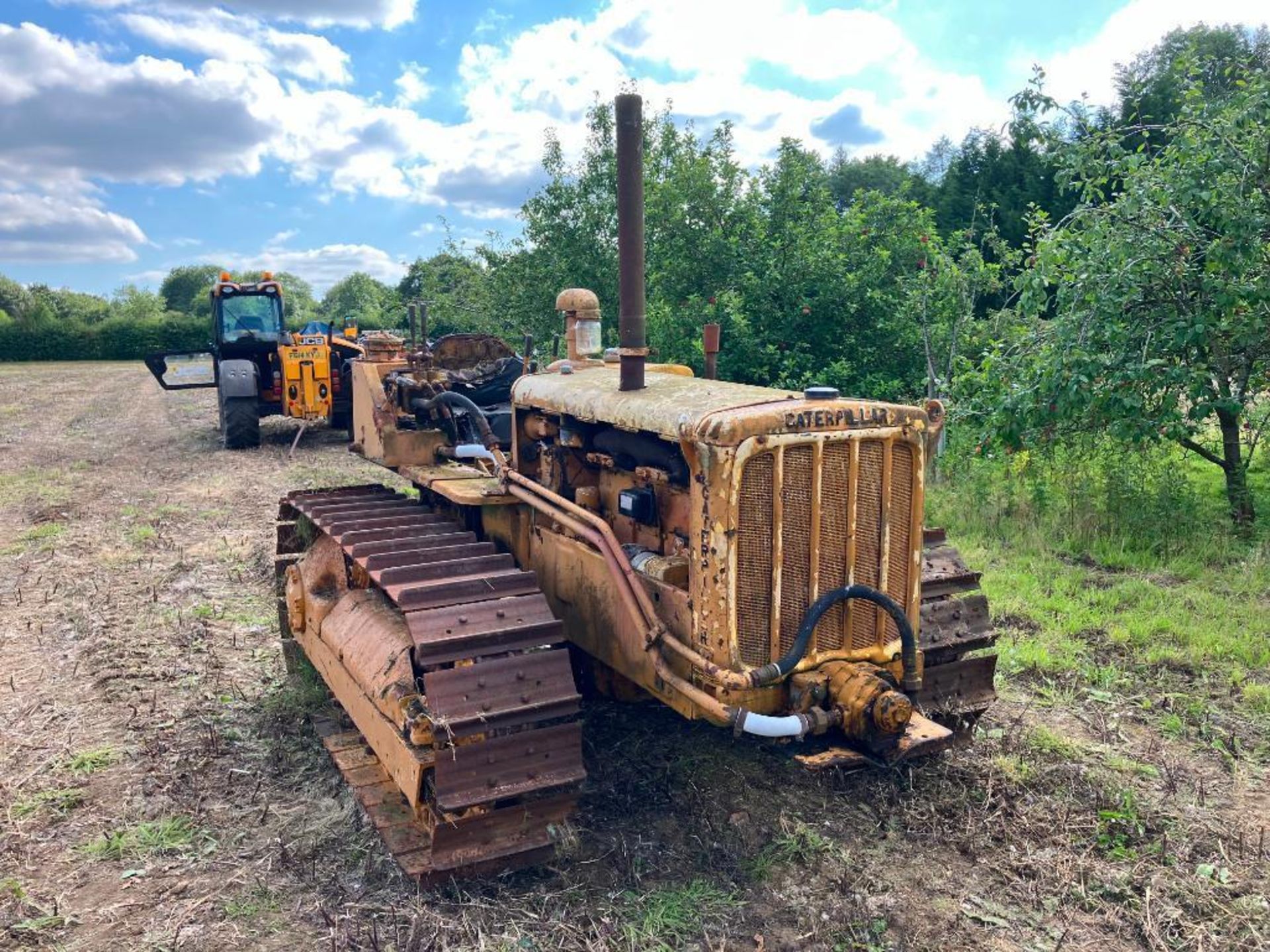 1948 Caterpillar D4 wide gauge metal tracked crawler with 16" tracks, swinging drawbar and 2 rear sp - Image 3 of 12