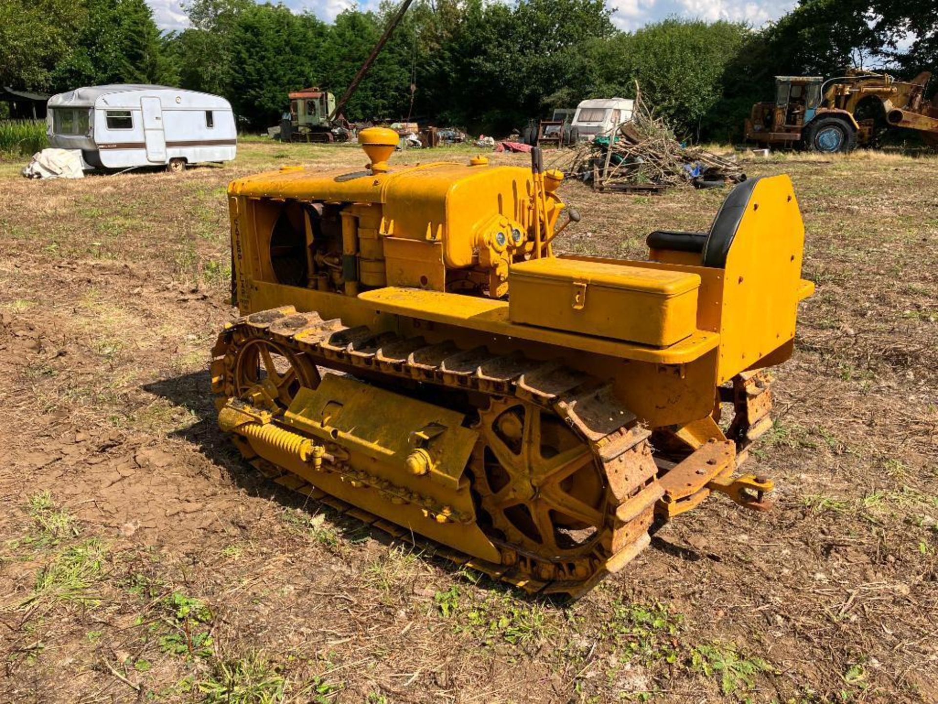 1937 Caterpillar 22 metal tracked crawler with 10" tracks, petrol engine and swinging drawbar. Seria - Image 4 of 10