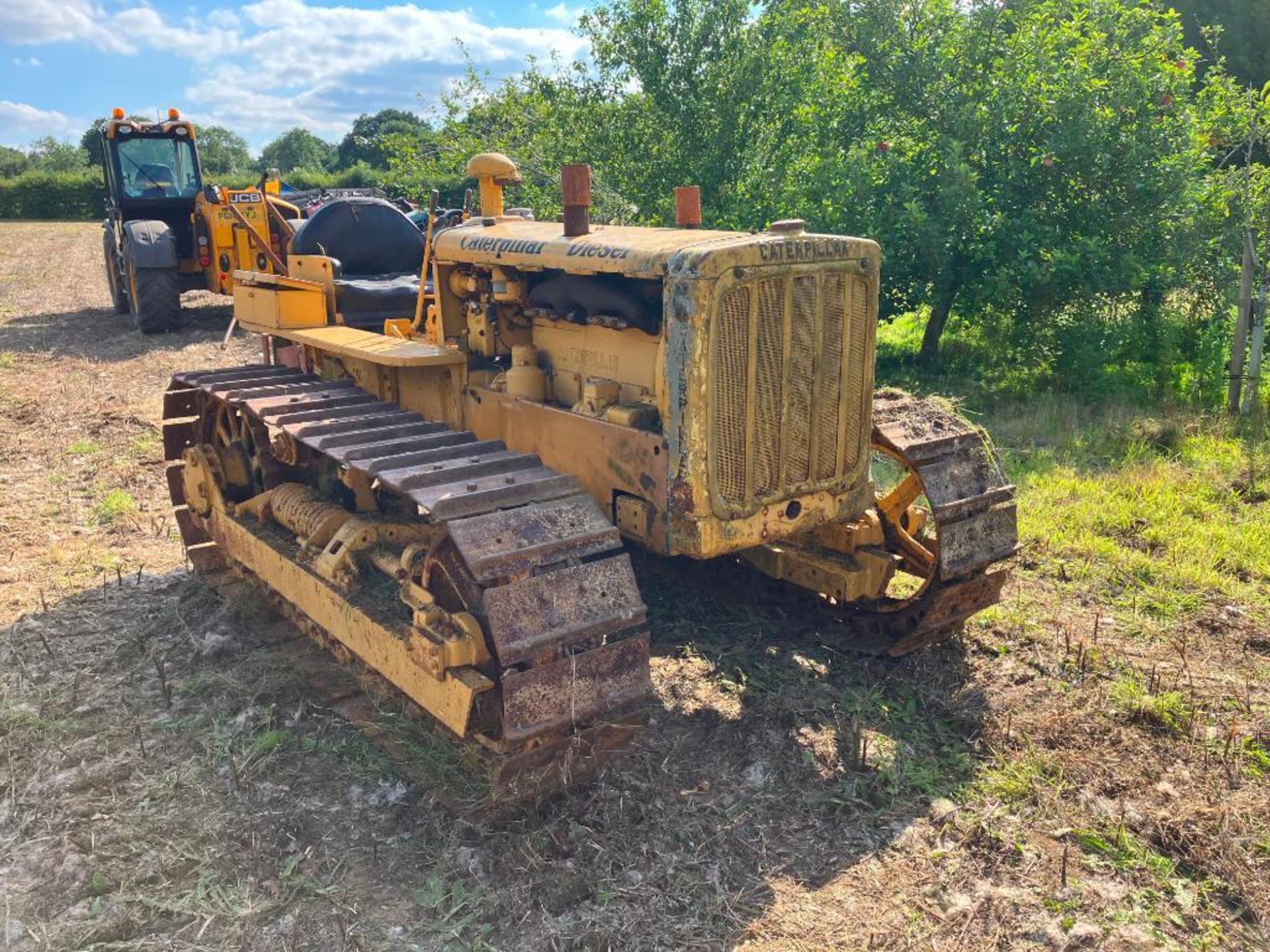 1949 Caterpillar D4 wide gauge metal tracked crawler with 16" tracks , swinging drawbar and rear cab - Image 16 of 18