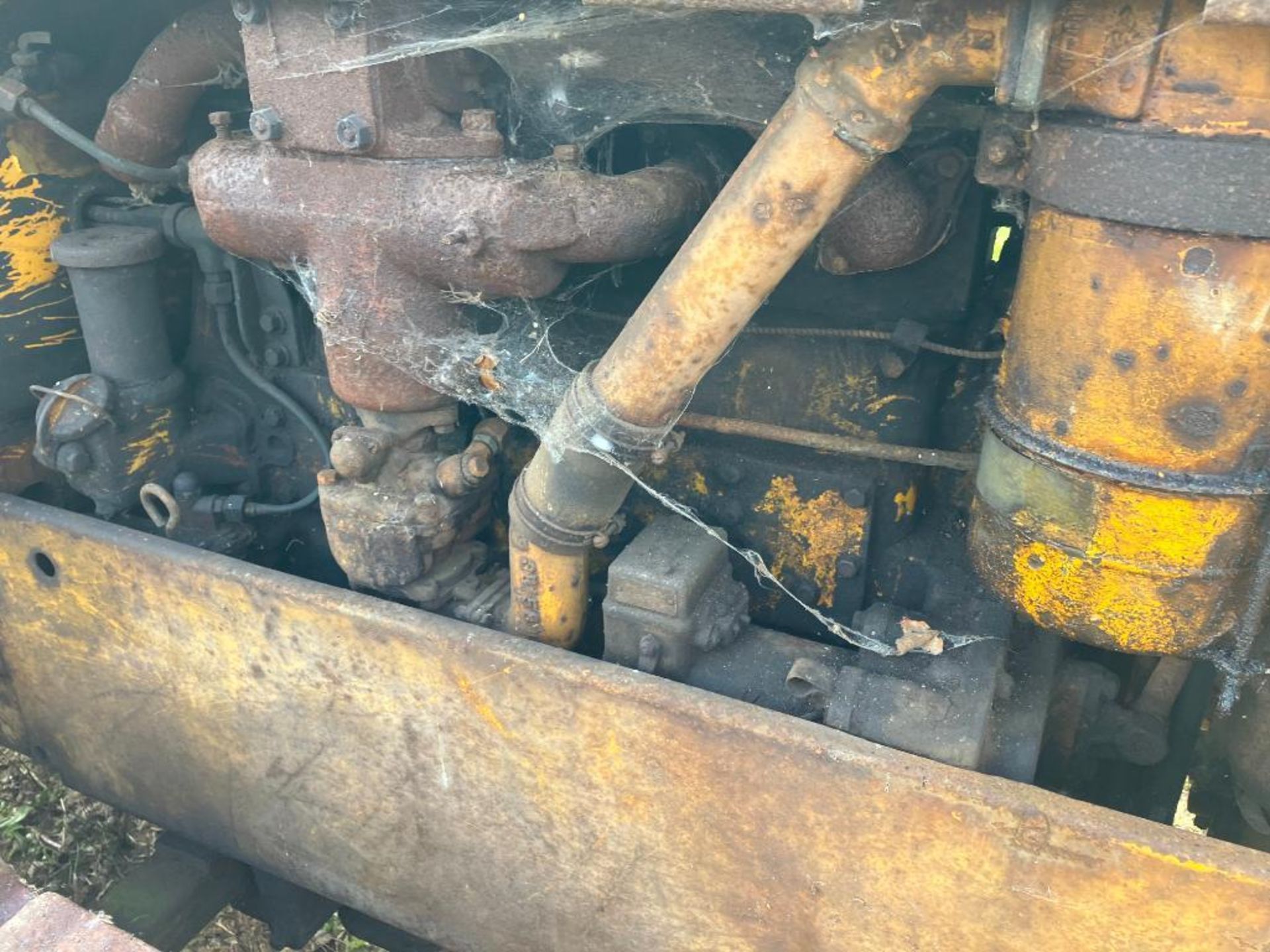 1939 Caterpillar R4 metal tracked crawler with 16" tracks and swinging drawbar. Serial No: 6G1021WS - Image 5 of 14