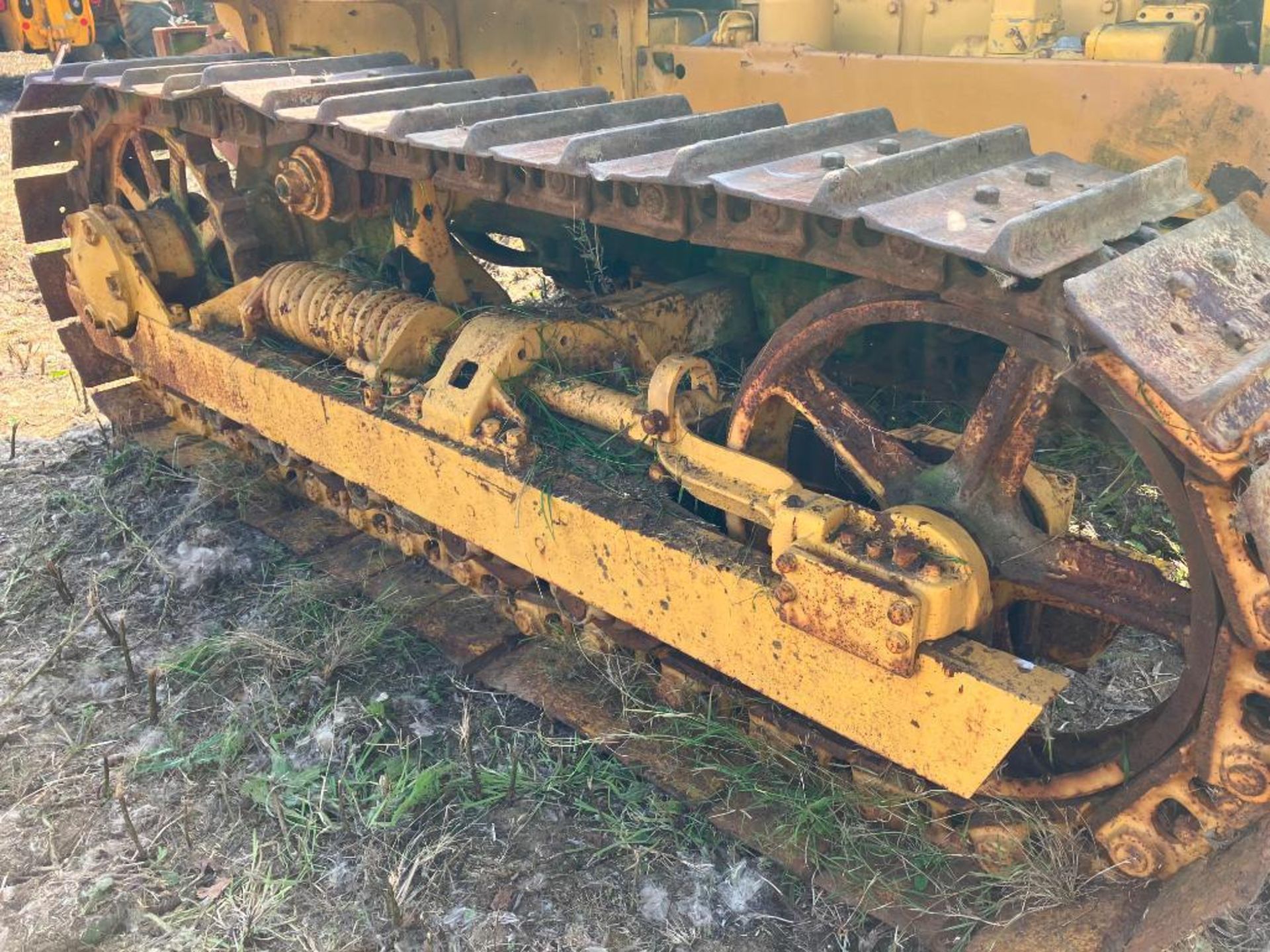 1949 Caterpillar D4 wide gauge metal tracked crawler with 16" tracks , swinging drawbar and rear cab - Image 18 of 18