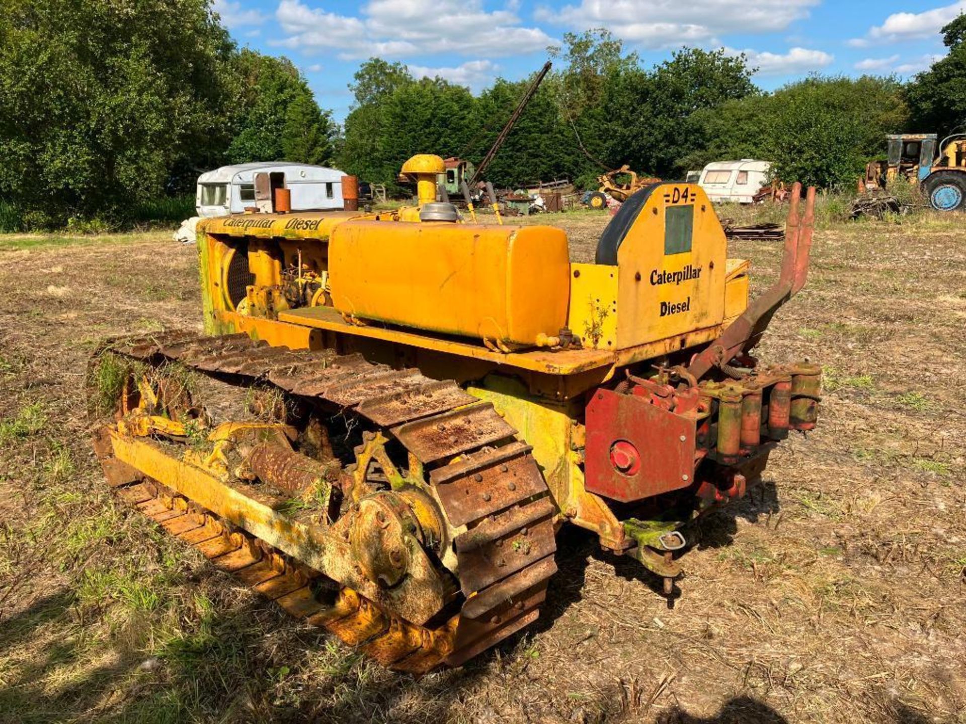 1949 Caterpillar D4 wide gauge metal tracked crawler with 16" tracks , swinging drawbar and rear cab - Image 6 of 18