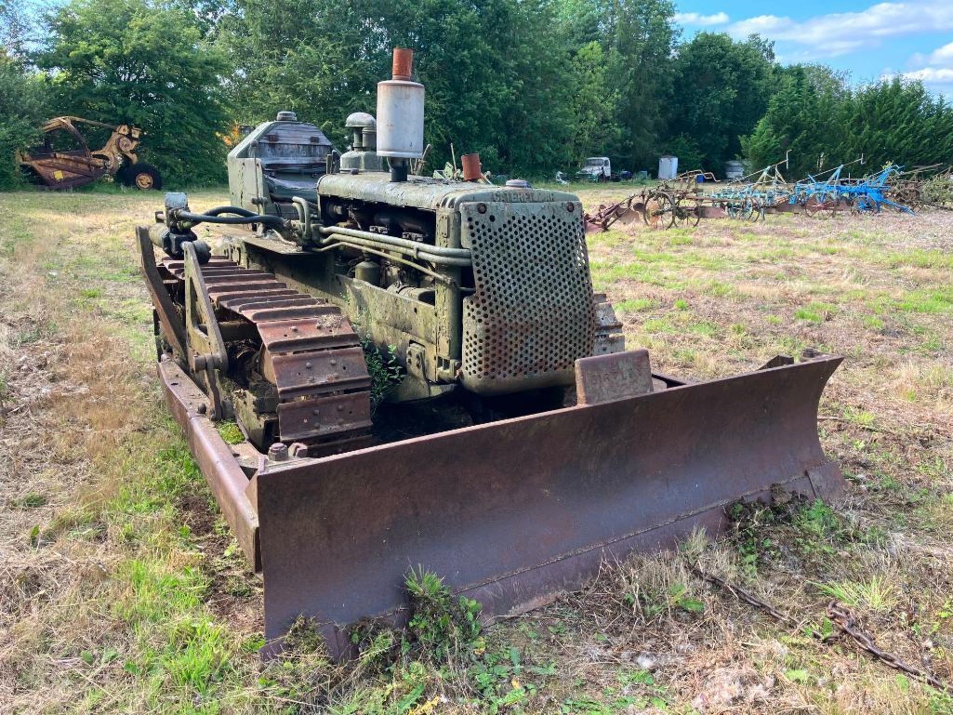 1948 Caterpillar D4 metal tracked crawler with 16" tracks, swinging drawbar, front grading blade and - Image 6 of 13