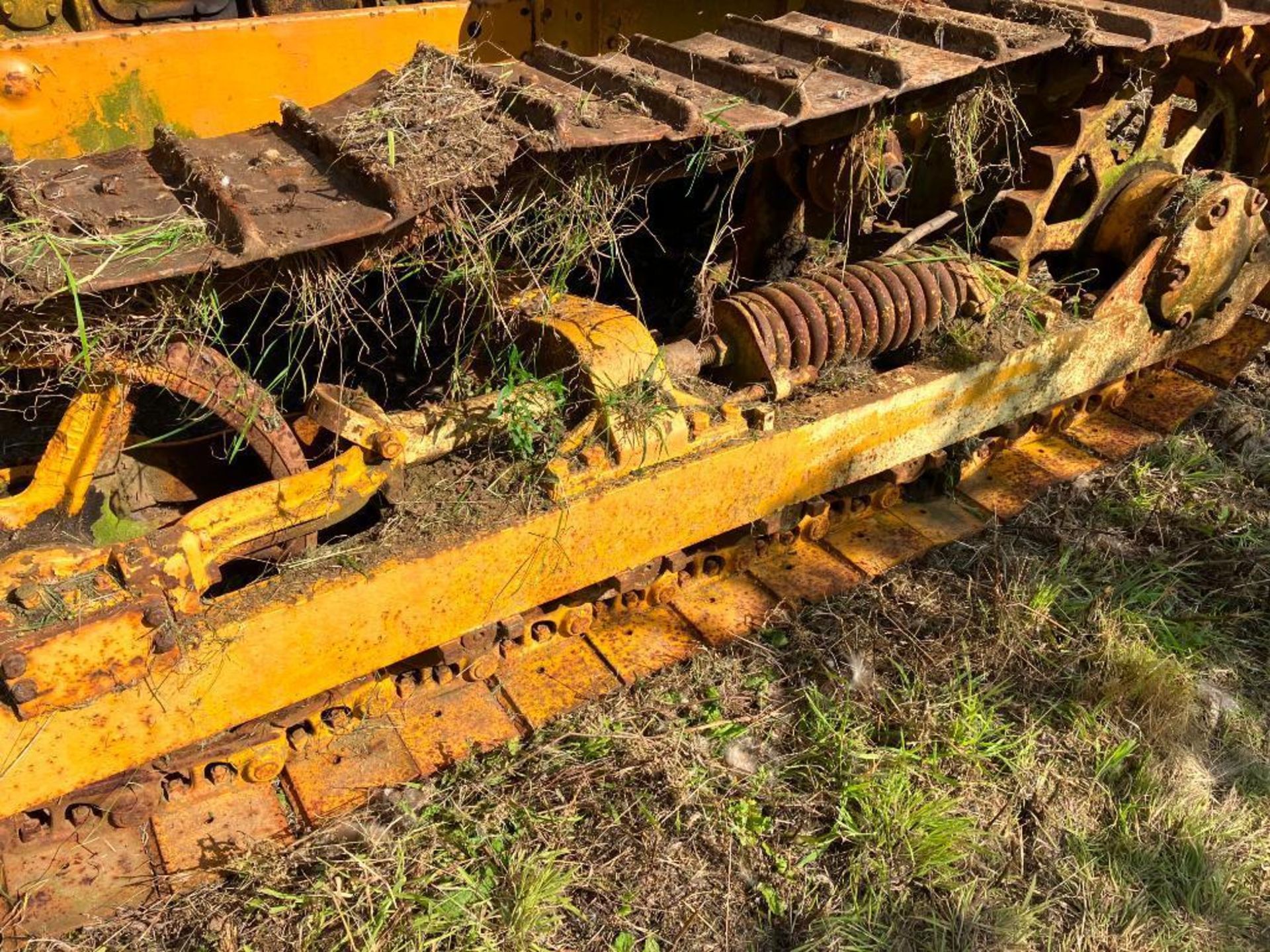 1949 Caterpillar D4 wide gauge metal tracked crawler with 16" tracks , swinging drawbar and rear cab - Image 11 of 18