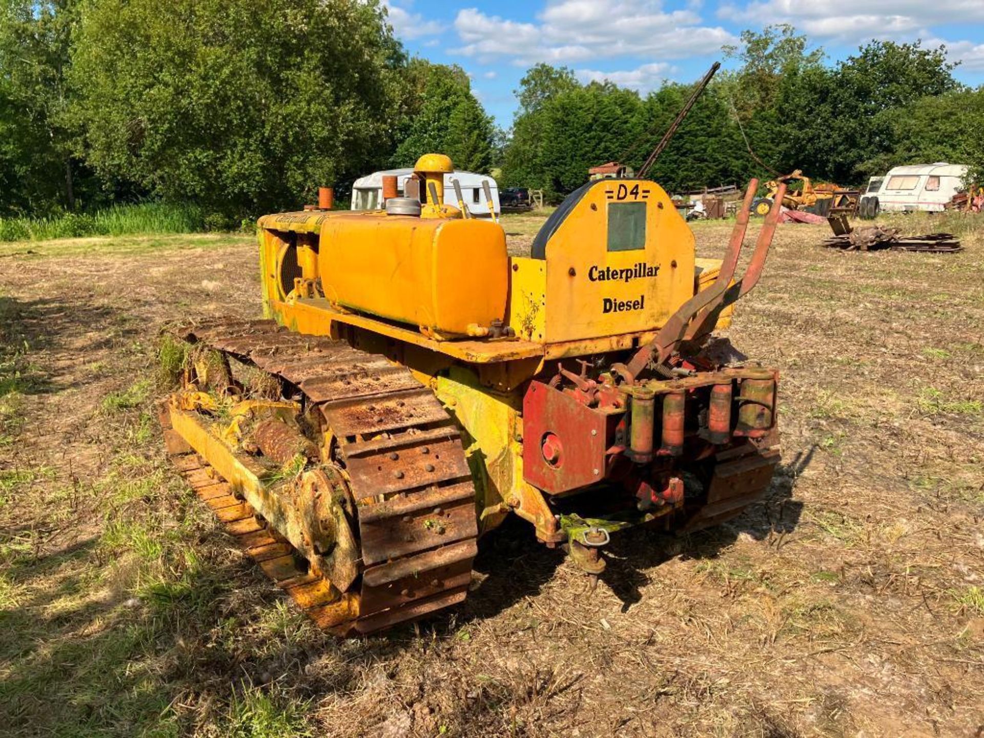 1949 Caterpillar D4 wide gauge metal tracked crawler with 16" tracks , swinging drawbar and rear cab - Image 7 of 18