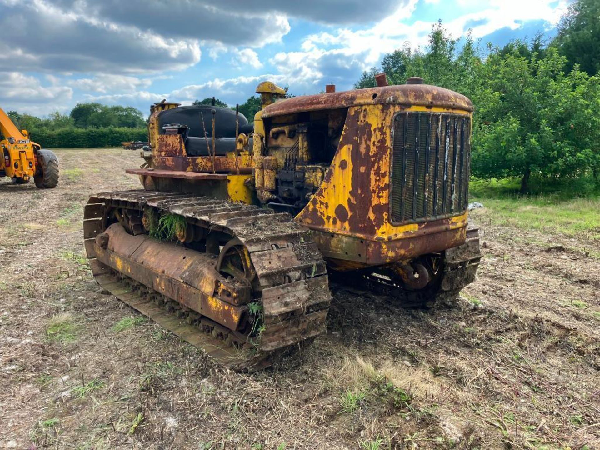 Caterpillar D7 metal tracked crawler with 22" tracks, rear swinging drawbar and rear cable winch - Image 7 of 16