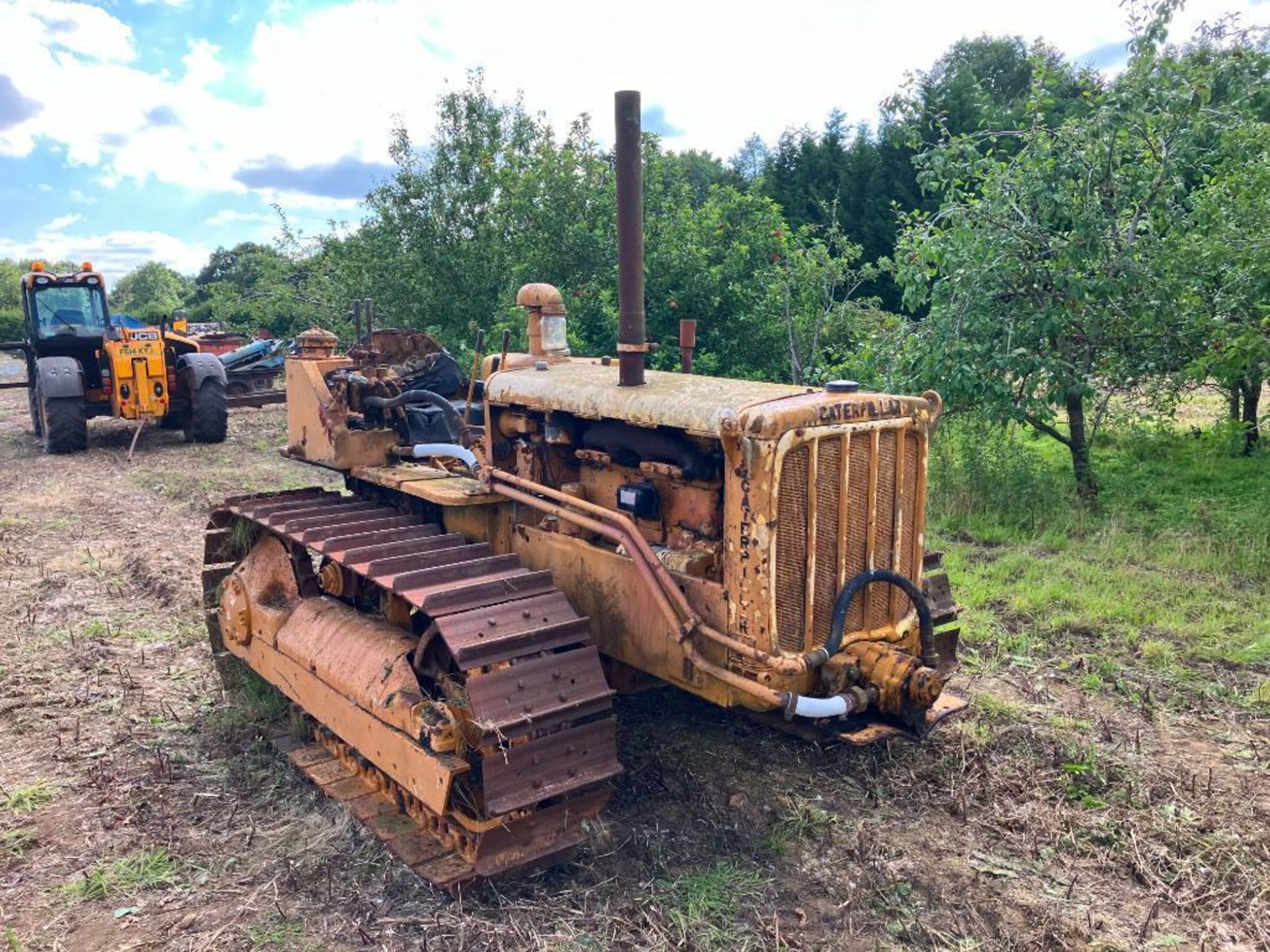 1948 Caterpillar D4 wide gauge metal tracked crawler with 16" tracks, swinging drawbar and 2 rear sp - Image 2 of 12