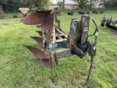 Ransomes 3 furrow reversible plough with skimmers