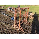 4No steel trestles