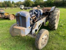 Fordson Major 2wd diesel tractor on 16.9/14-30 rear wheels and tyres. Spares or repair. No V5, non-r