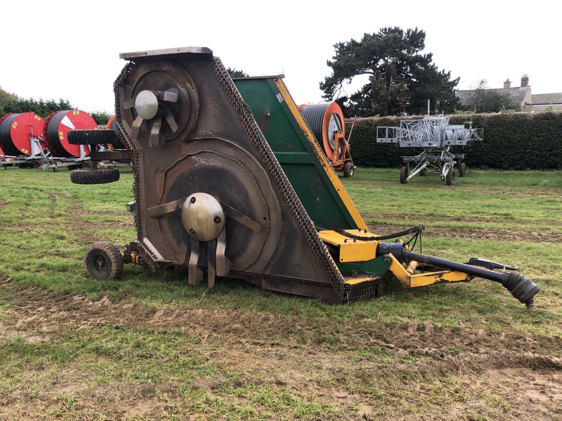 Spearhead 620 Batwing topper, 6 blades per rotor, wide angle PTO, hydraulic folding. No VAT - Image 4 of 13