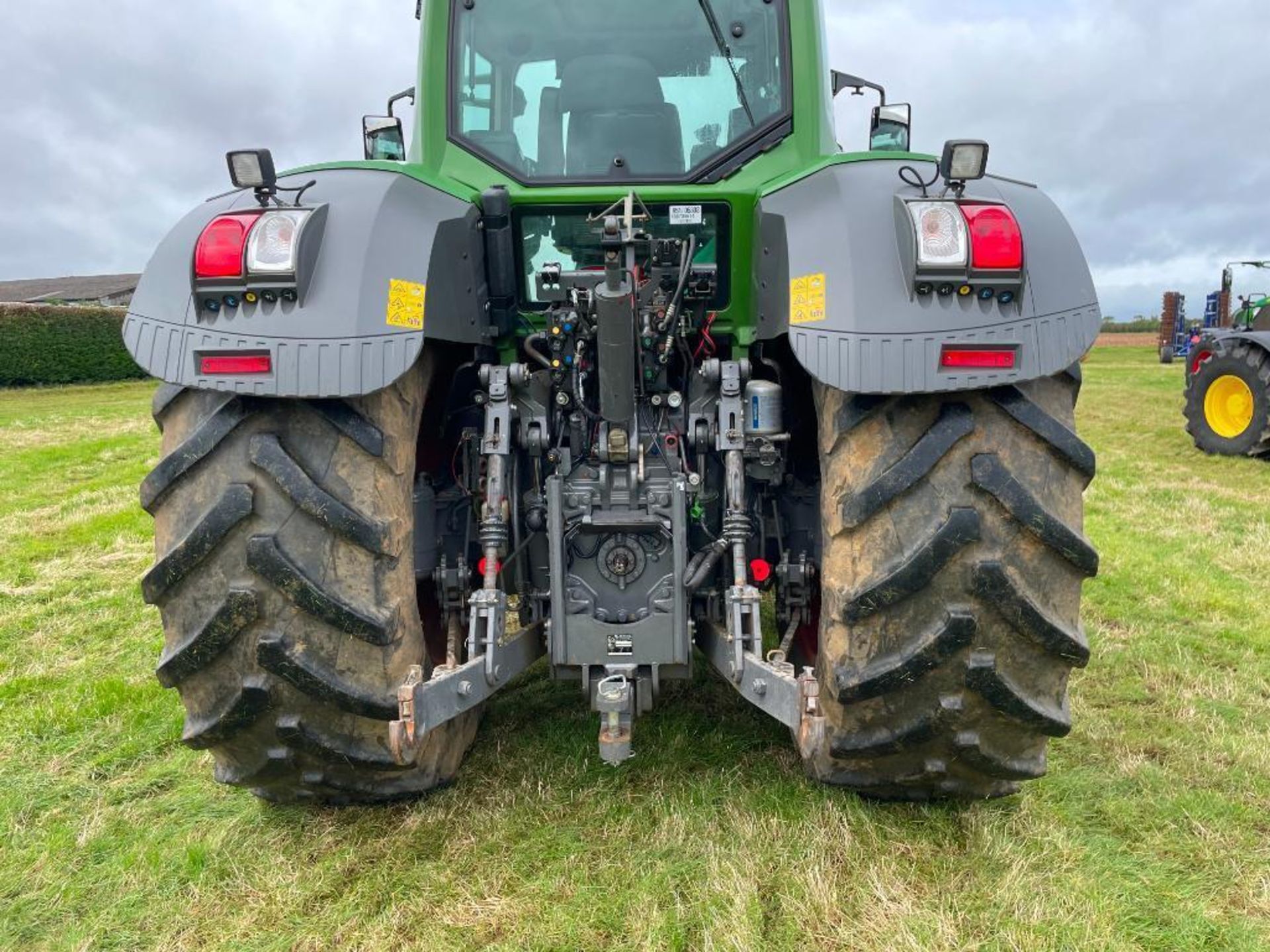 2018 Fendt 930 Vario Profi Plus 65kph 4wd tractor with front and cab suspension, front linkage and h - Image 10 of 20
