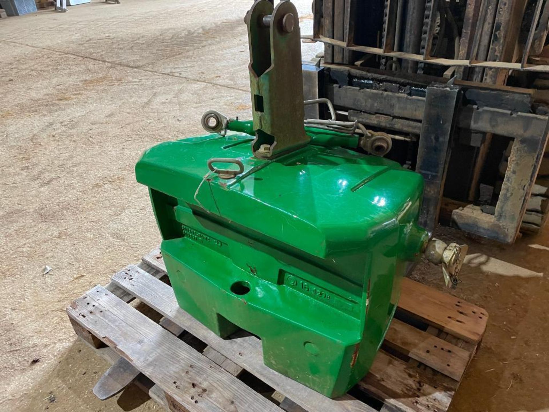 John Deere 1,150Kg front weight block - Image 4 of 4