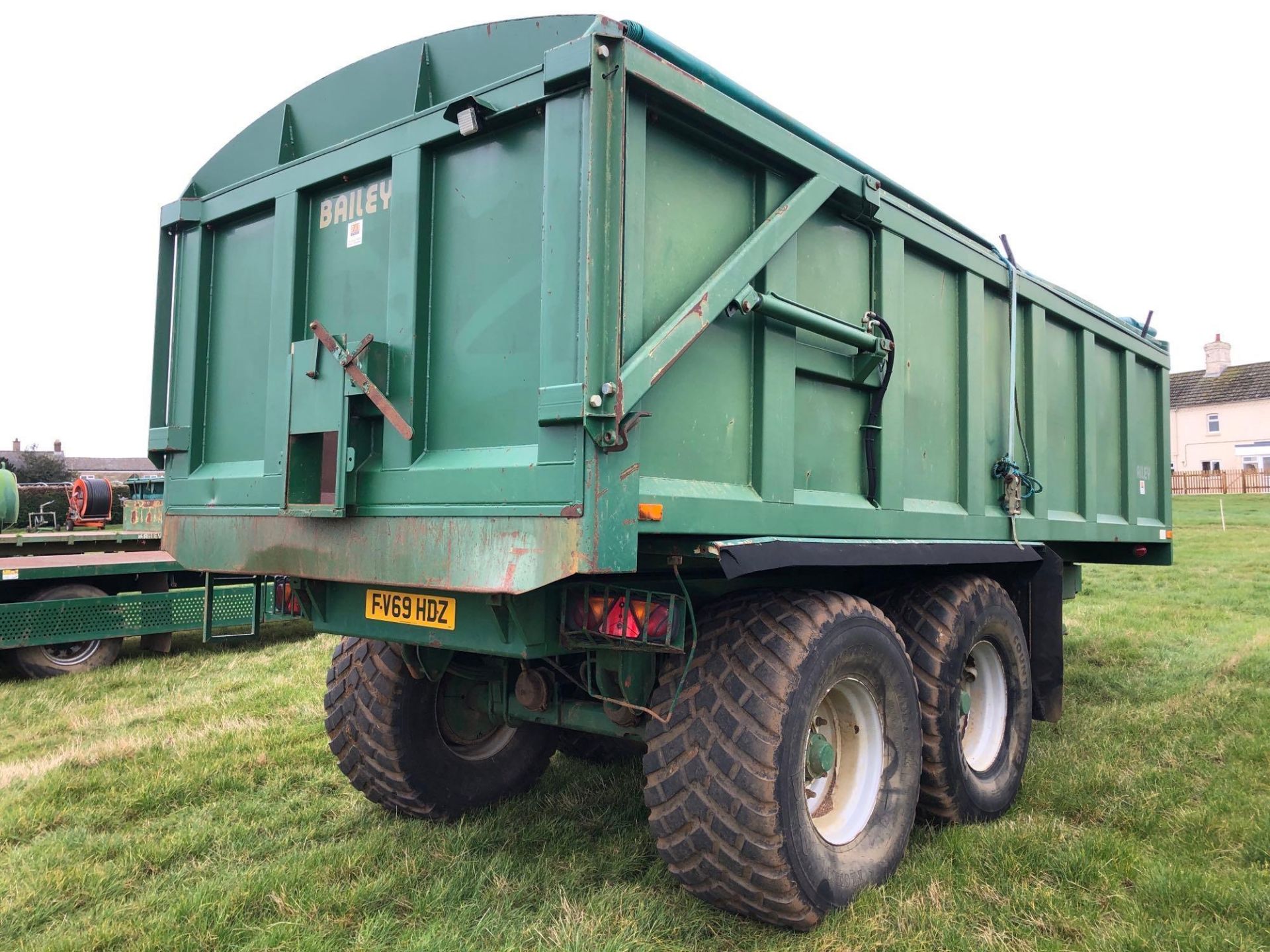 2008 Bailey 14t grain trailer, sprung drawbar, air brakes, hydraulic tailgate, grain chute, manual r - Image 3 of 8