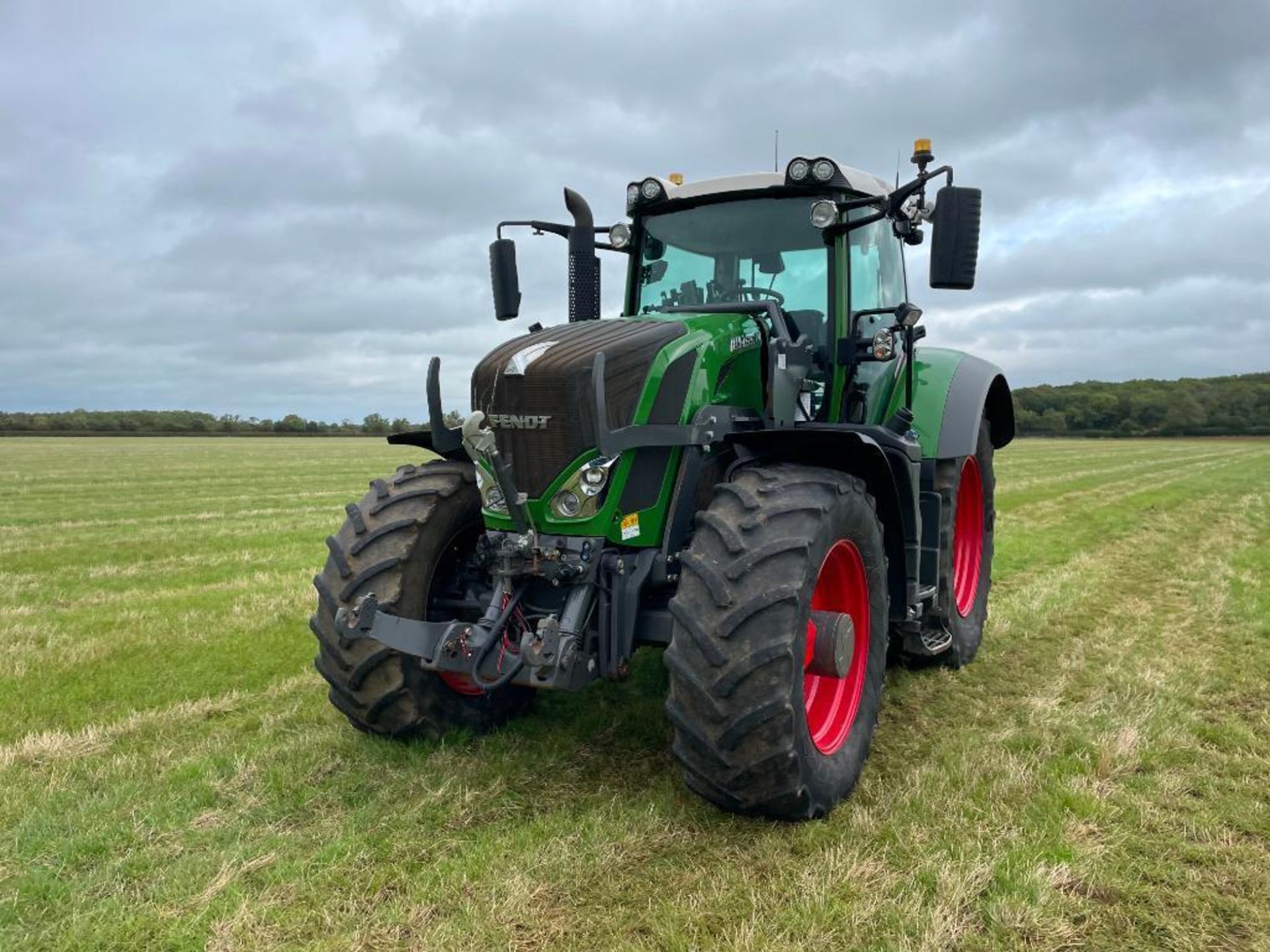 2018 Fendt 828 Vario Profi Plus 65kph 4wd tractor with Quicke Q8M front loader and pallet tines, fro - Image 2 of 29