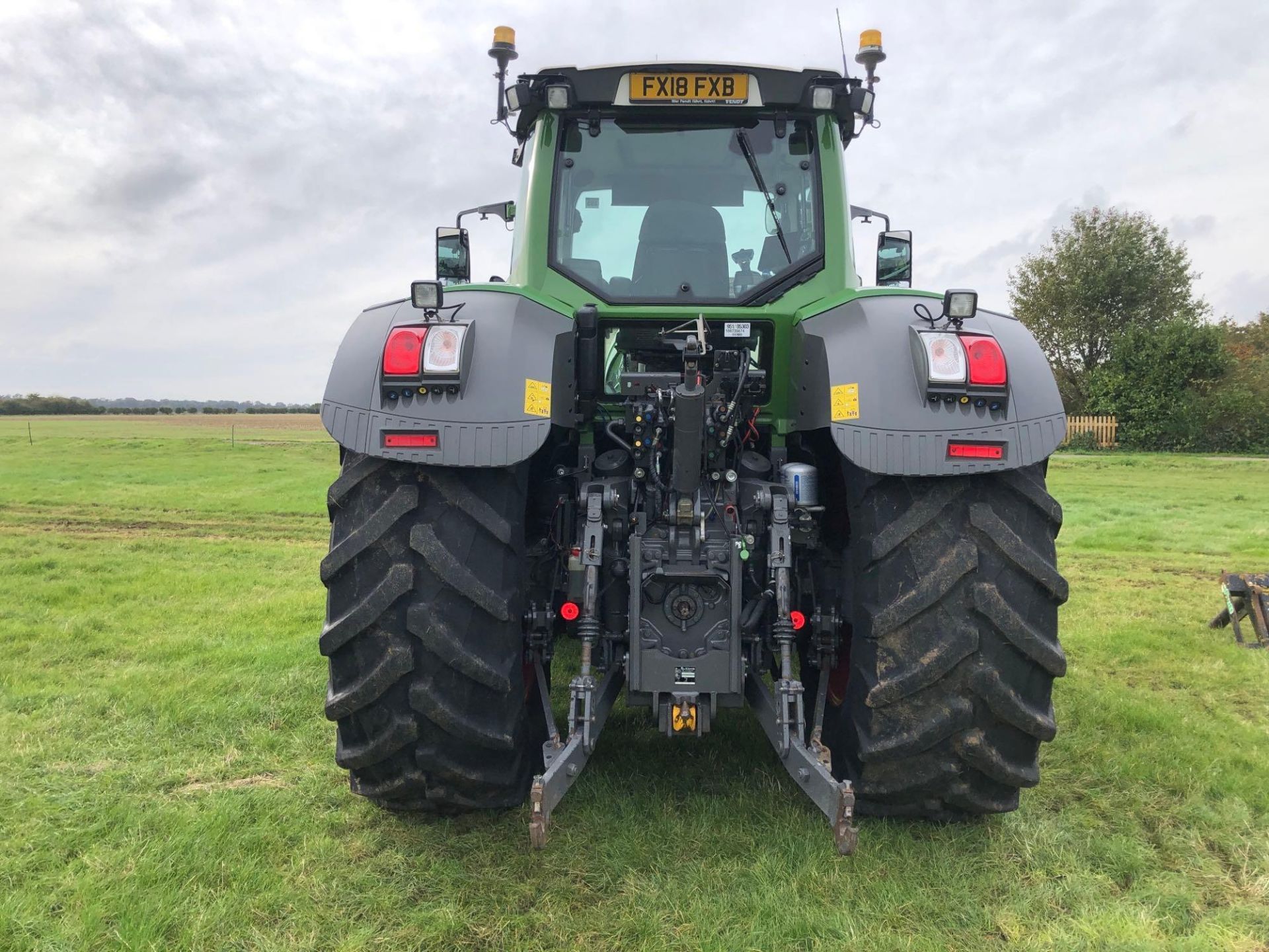 2018 Fendt 930 Vario Profi Plus 65kph 4wd tractor with front and cab suspension, front linkage and h - Image 19 of 20