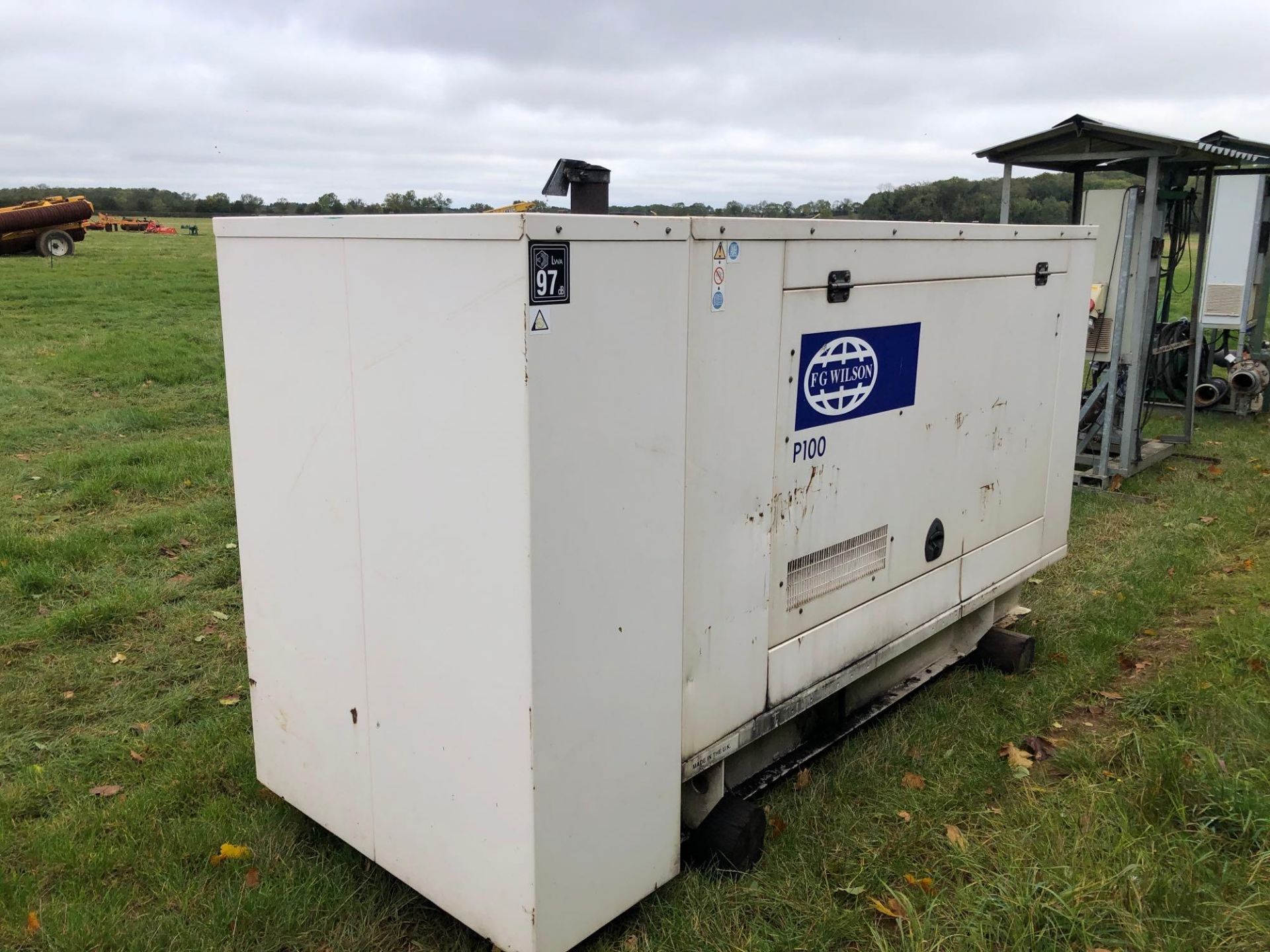 2005 Perkins P100 6cyl diesel generator, 100kVA. Hours: 13,158. Serial No: FGWP04CEOA10510 - Image 2 of 5