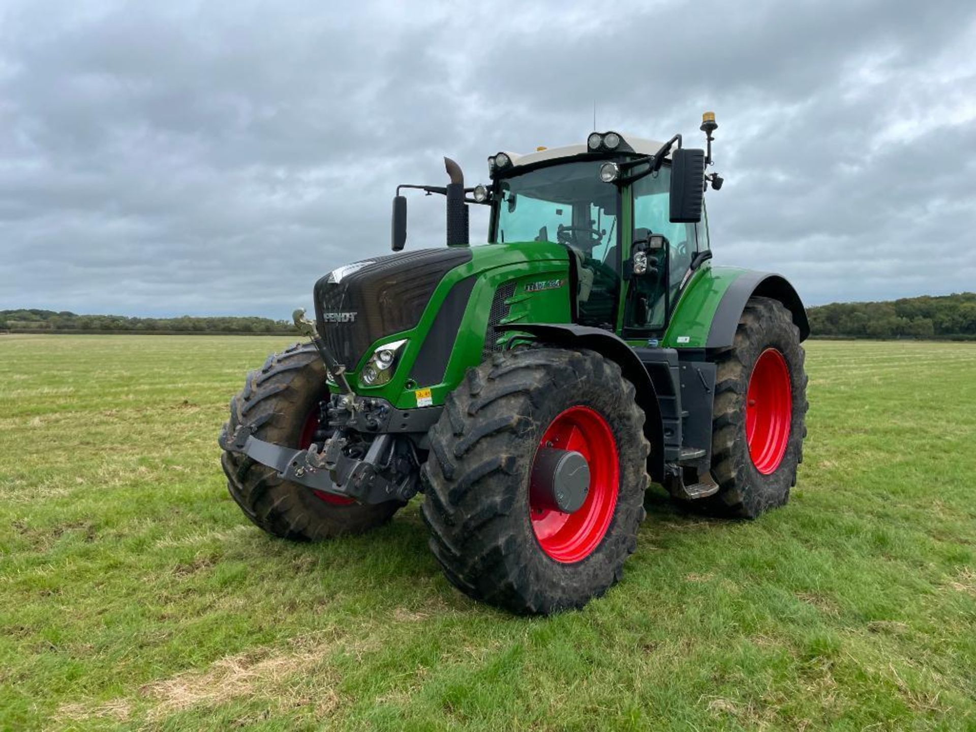 2018 Fendt 930 Vario Profi Plus 65kph 4wd tractor with front and cab suspension, front linkage and h - Image 2 of 20