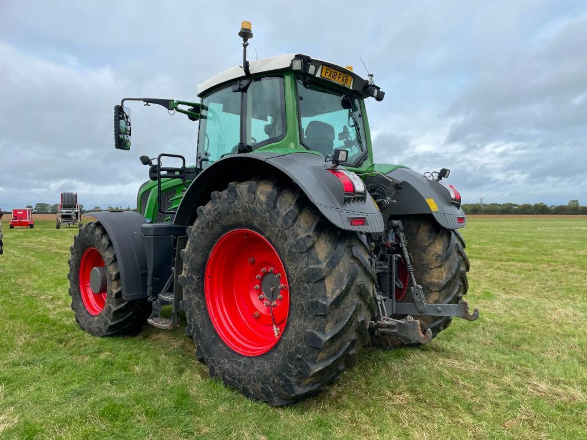 2018 Fendt 930 Vario Profi Plus 65kph 4wd tractor with front and cab suspension, front linkage and h - Image 12 of 20