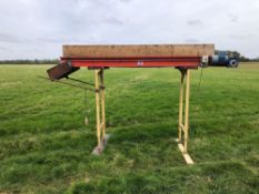Tong 10ft x 18" flat conveyor on stand, 3ph. Serial No: 12638/80-1-0011