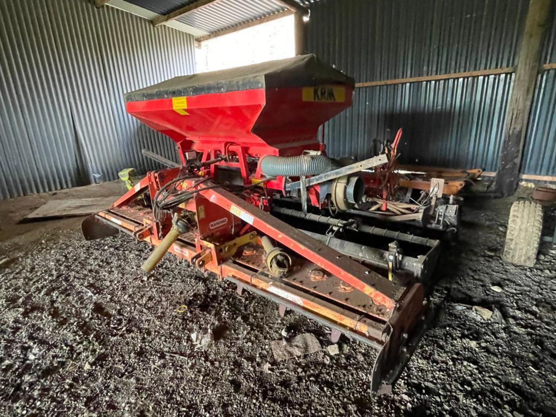 2003 Maschio Reco Tiller DM4000 4m power harrow with rear packer roll and 2000 KRM RTi 2 4m combinat - Image 5 of 13