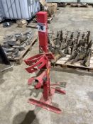 Hydraulic operated freestanding vehicle spring compressor