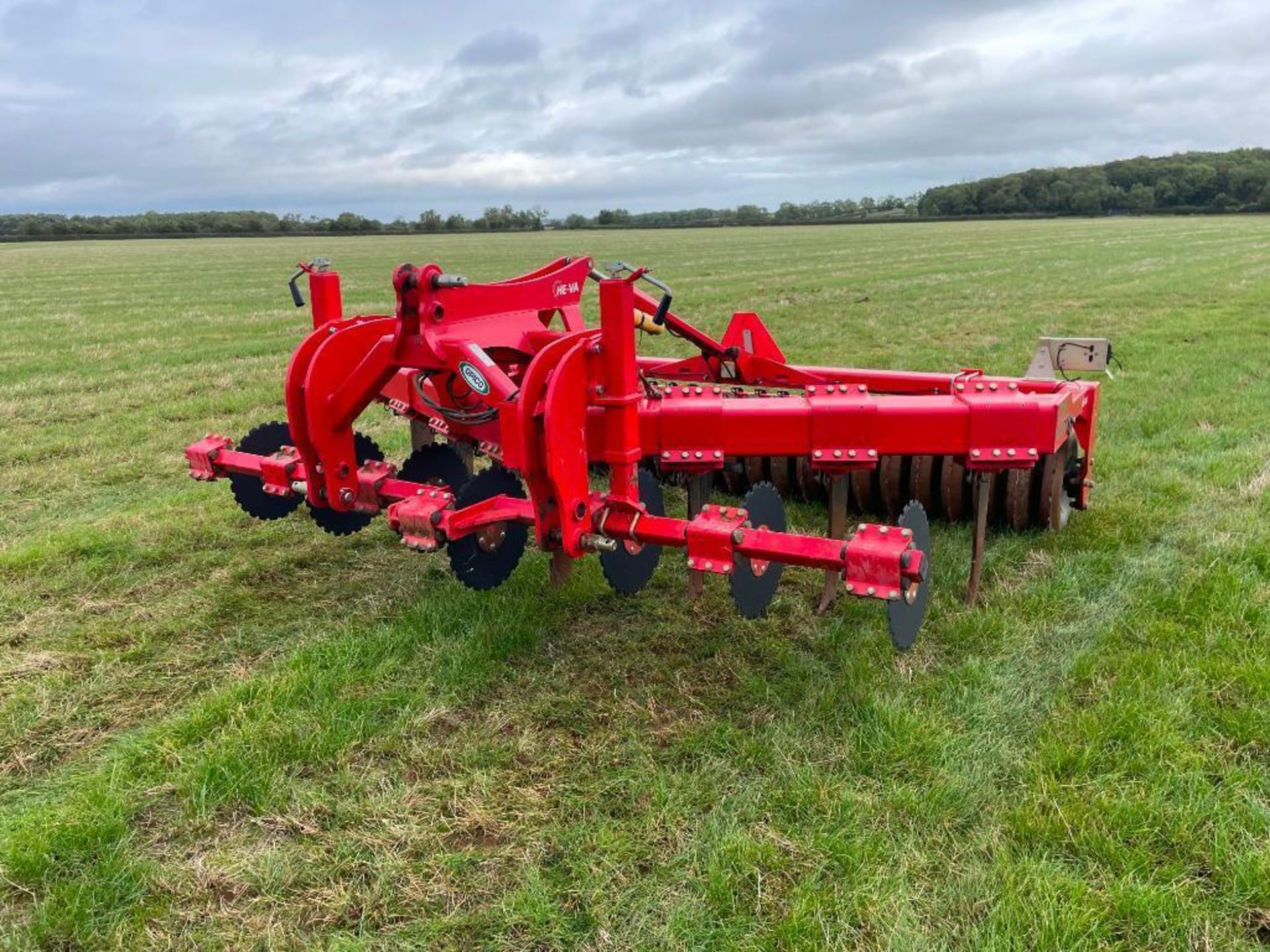 2018 Opico HE-VA LD Stealth 7 leg sub soiler with front discs and hydraulic adjusted rear packer. Se - Image 2 of 13