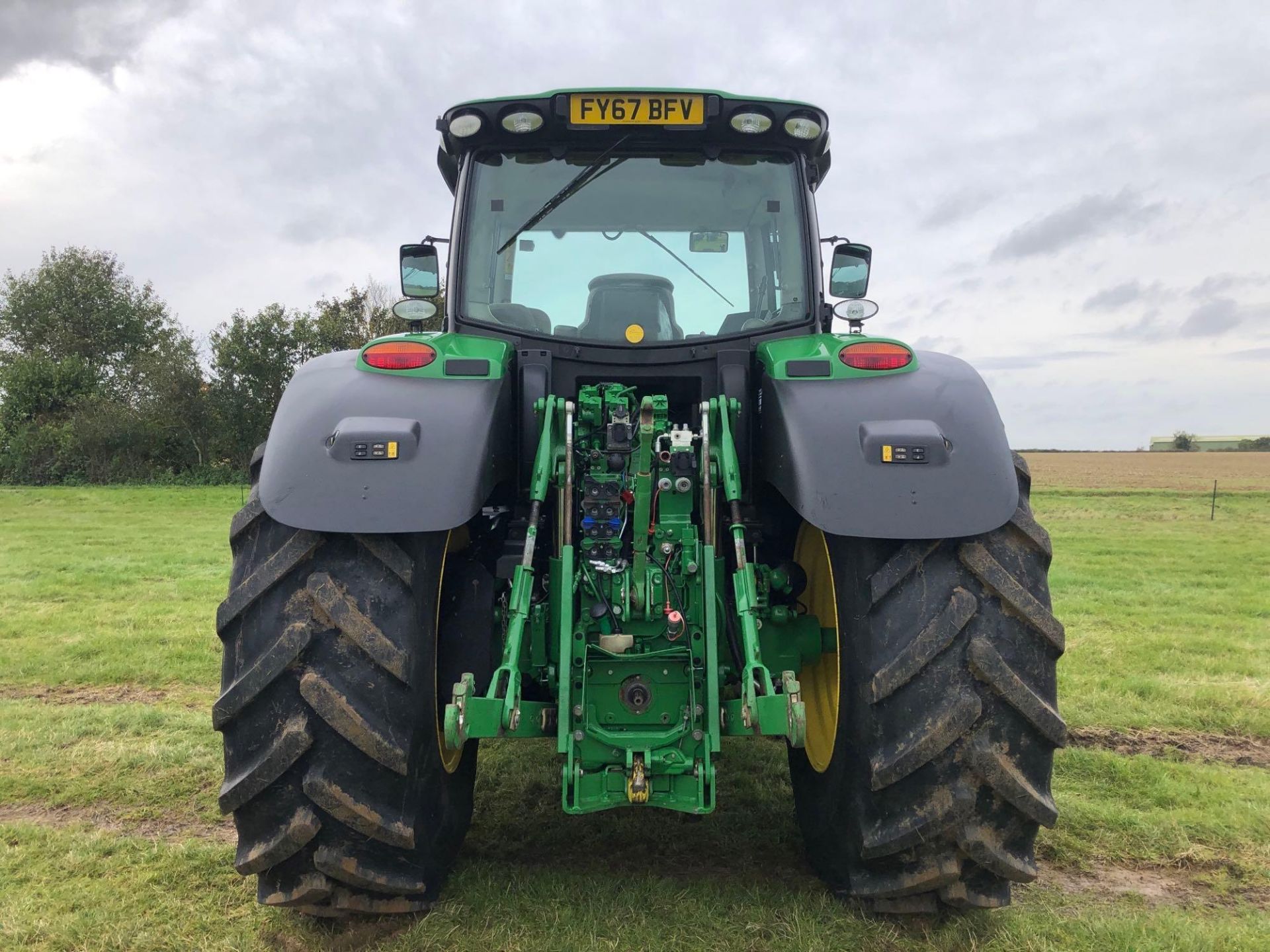 2017 John Deere 6195R 4wd Autopowr 50Kph tractor with front TLS suspension, cab suspension, air brak - Image 19 of 21