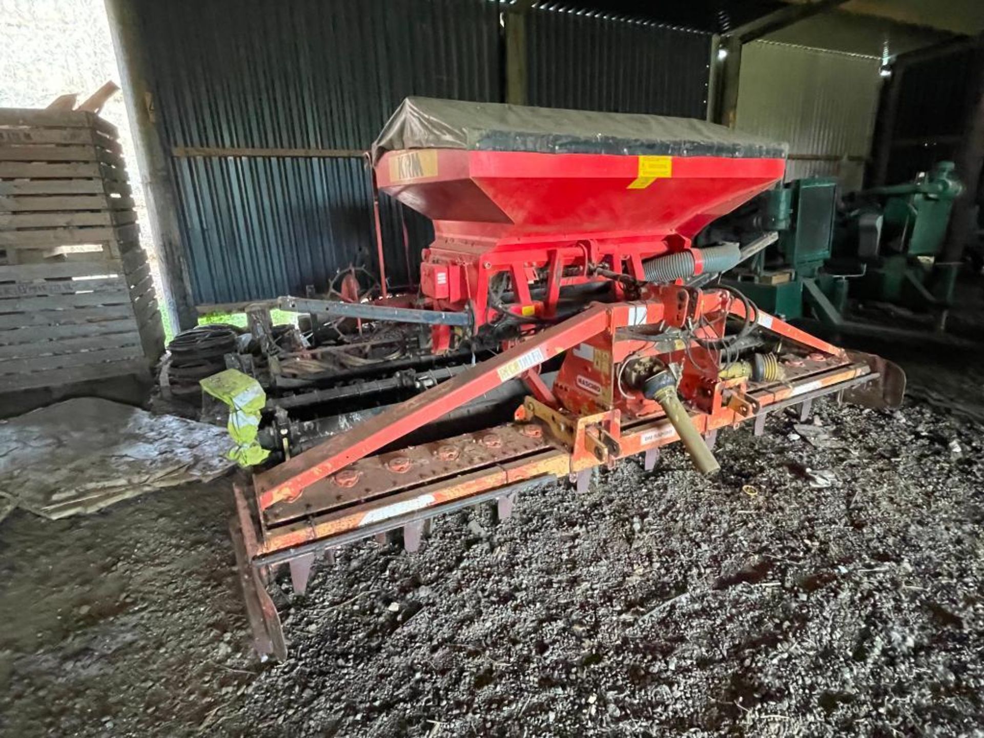 2003 Maschio Reco Tiller DM4000 4m power harrow with rear packer roll and 2000 KRM RTi 2 4m combinat - Image 8 of 13