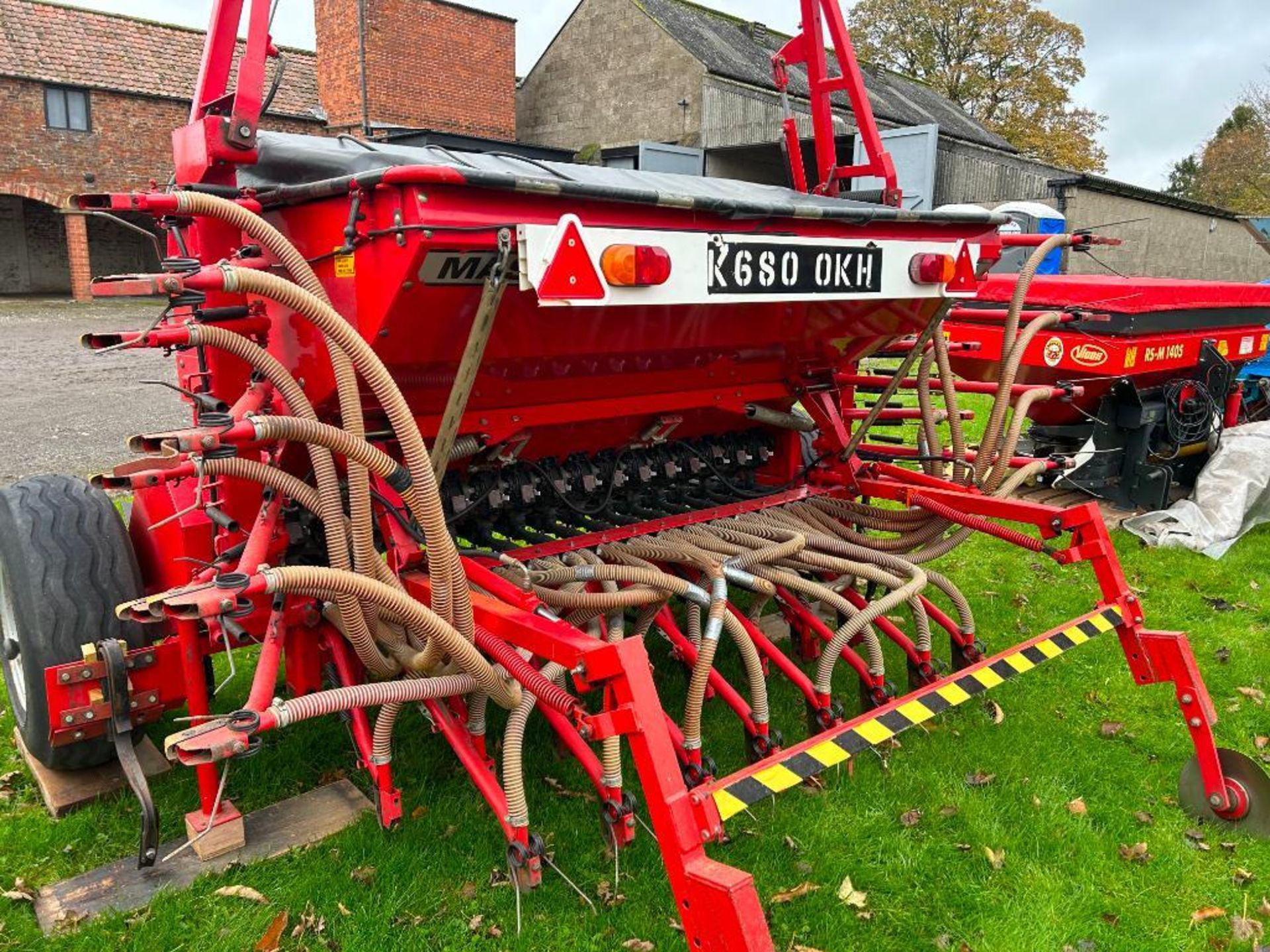 1990 Massey Ferguson 510 4m pneumatic seed drill with Suffolk coulters. Serial No: 04127.  Manual, c - Image 5 of 7