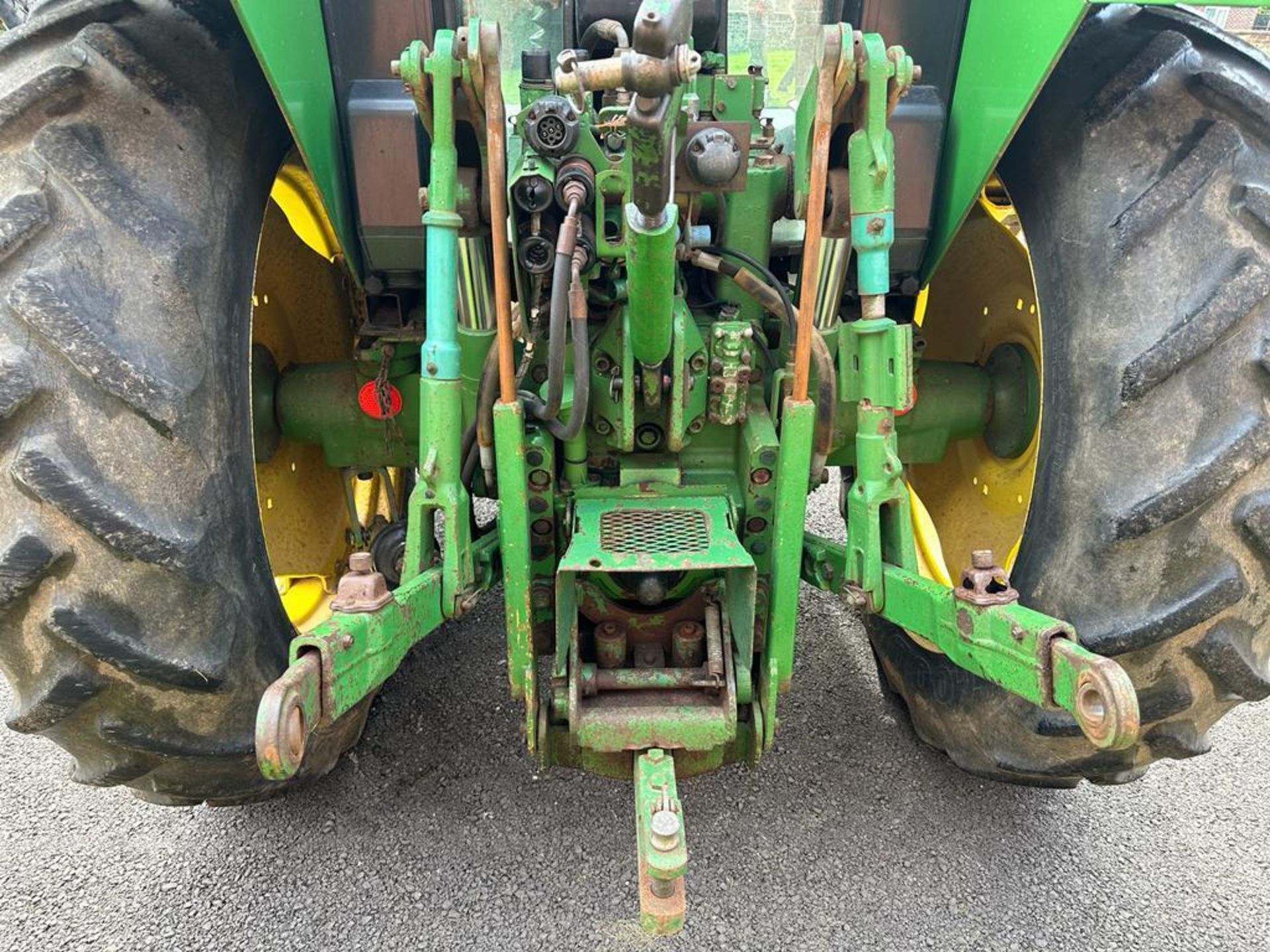 1993 John Deere 6300 Power Quad tractor on 10.0-16 front and 13.6r38 rear wheels and tyres. On farm - Image 11 of 17