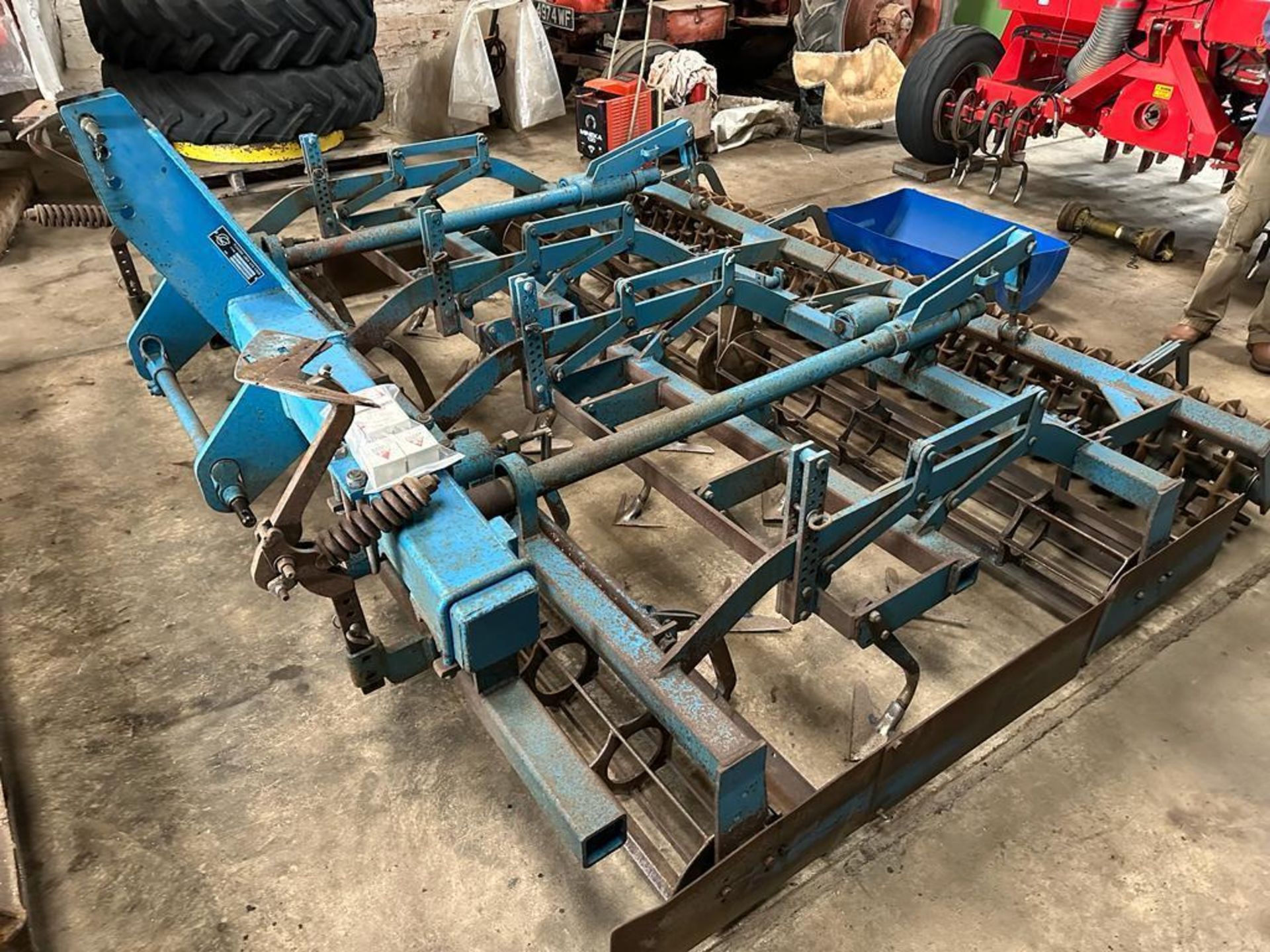 1990 Lemken S300 3m Terra Tilth c/w set of brand new tines. Serial No: 164 577.  Manual in the offic - Image 8 of 9