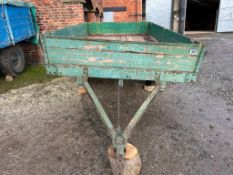 Single axle trailer, wooden floor and sides