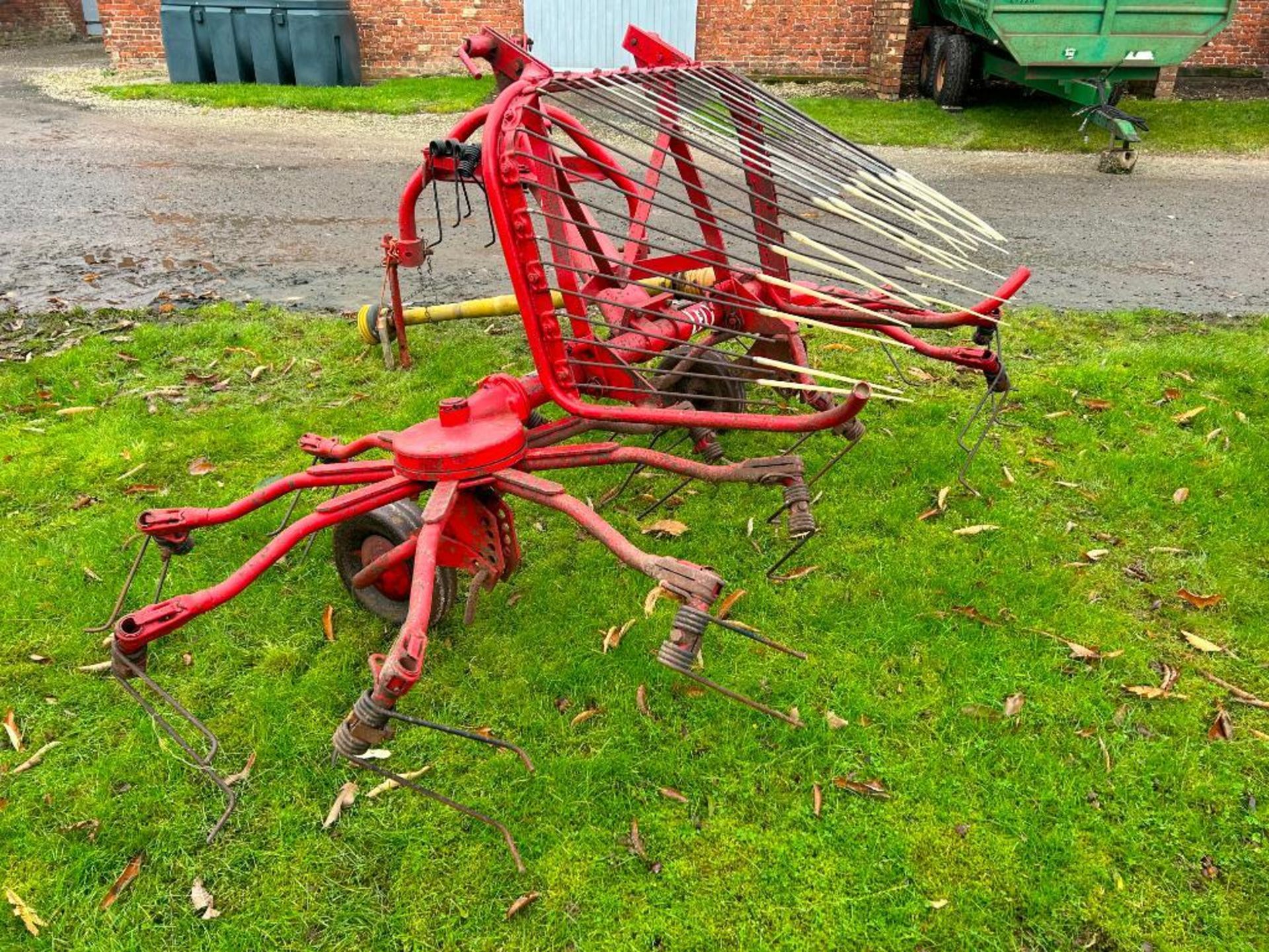 1972 Lely hay bob.  Manual in the office - Image 2 of 5