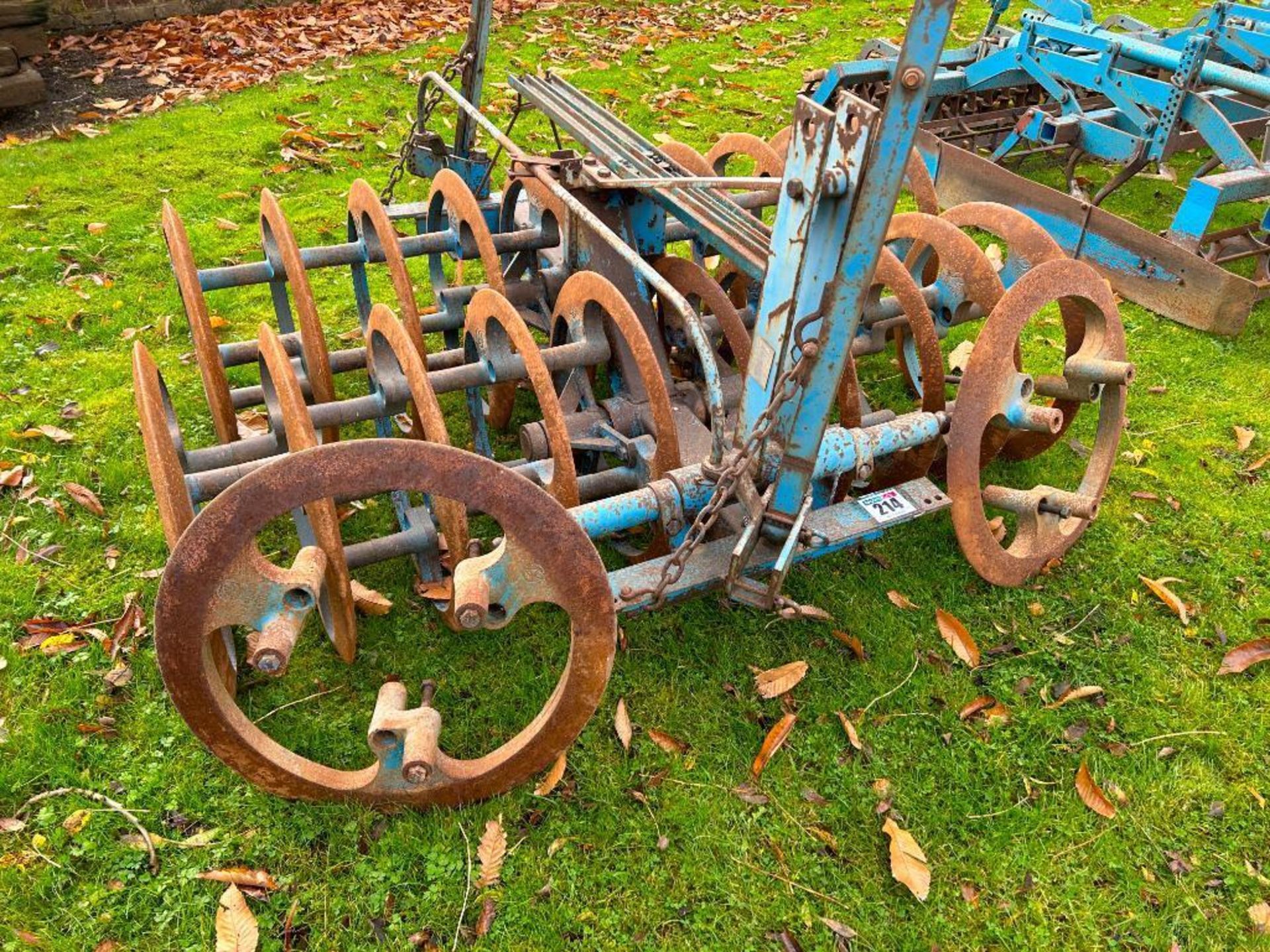 1985 Lemken 1.82m press on 3 point linkage frame, c/w 2 press rings. On farm from new. Serial No: 00 - Image 5 of 6
